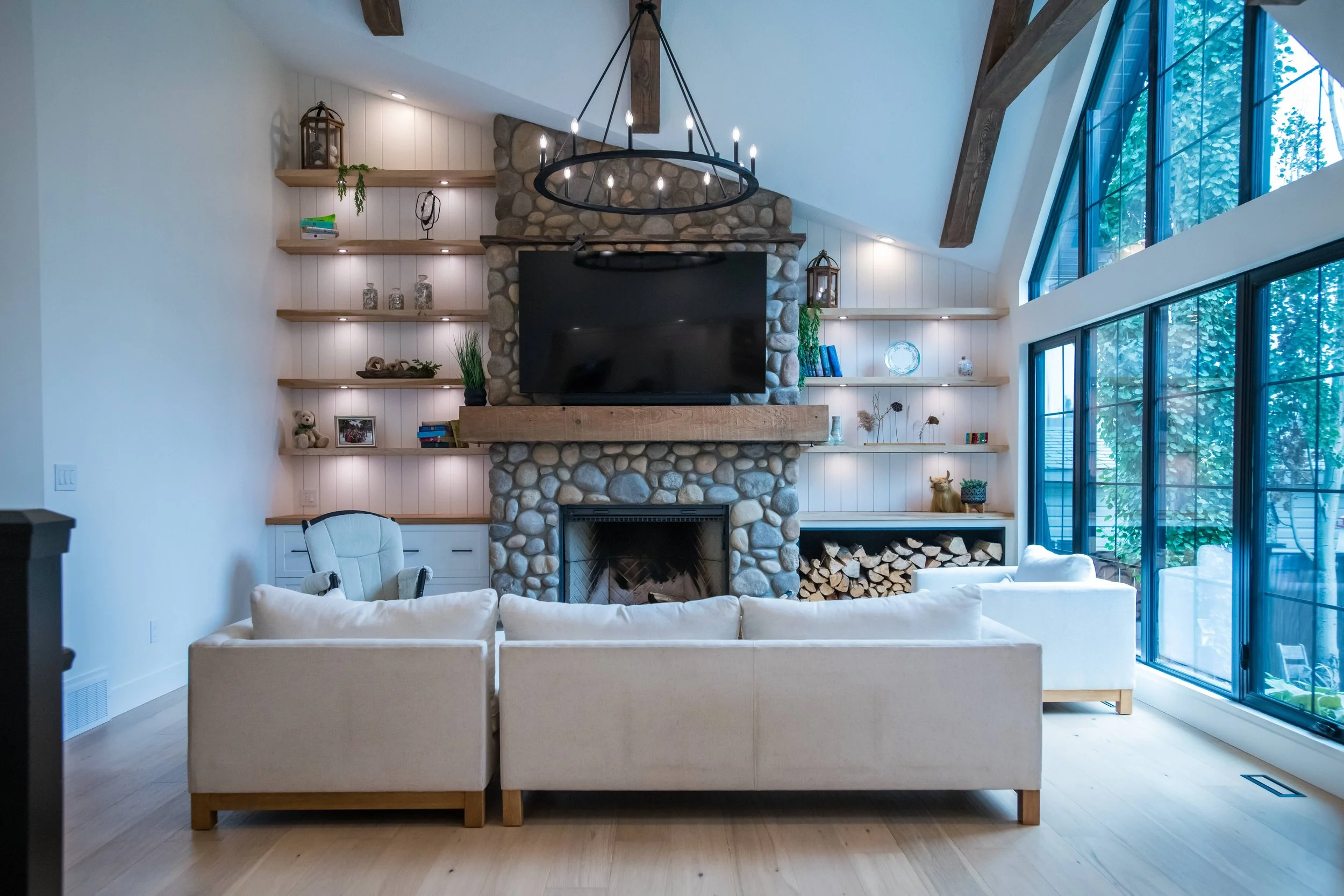 cabin-contemp-rustic.jpg