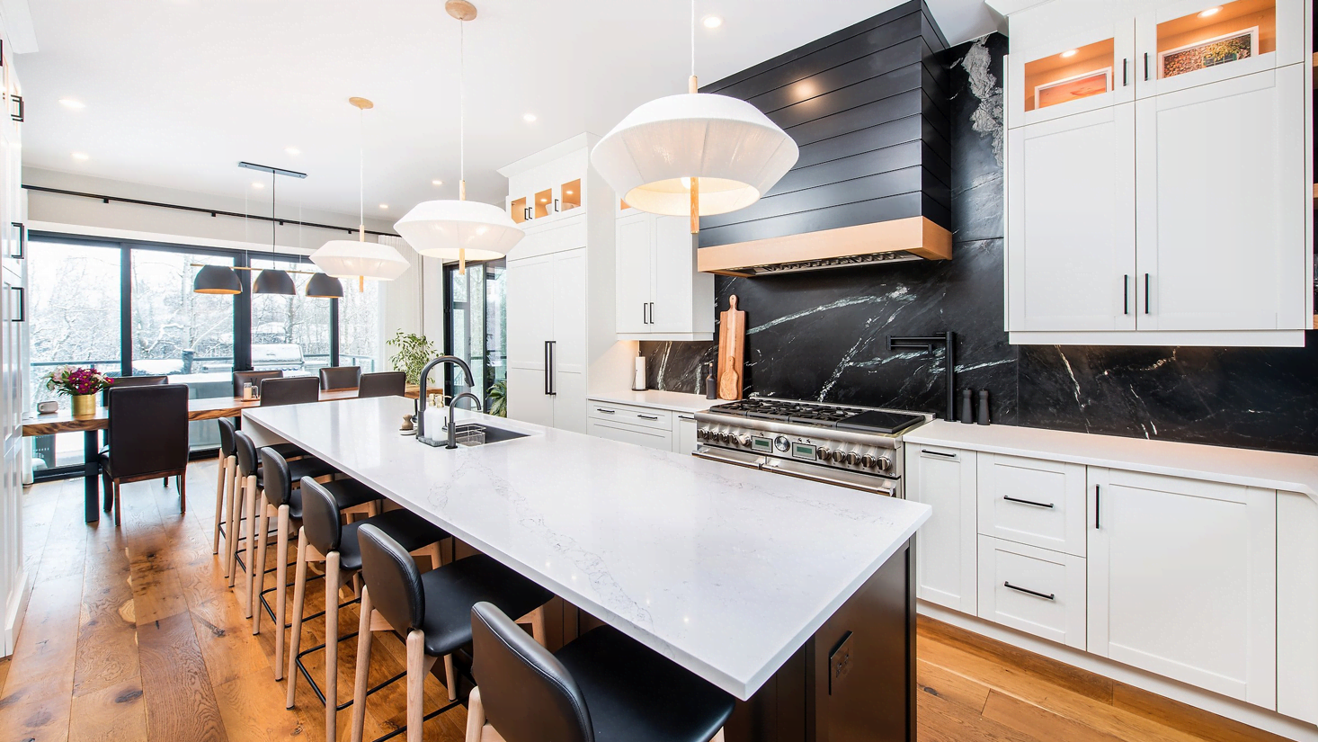 Kitchen Backsplash Selection Guide: Materials, Patterns, and Installation in Edmonton