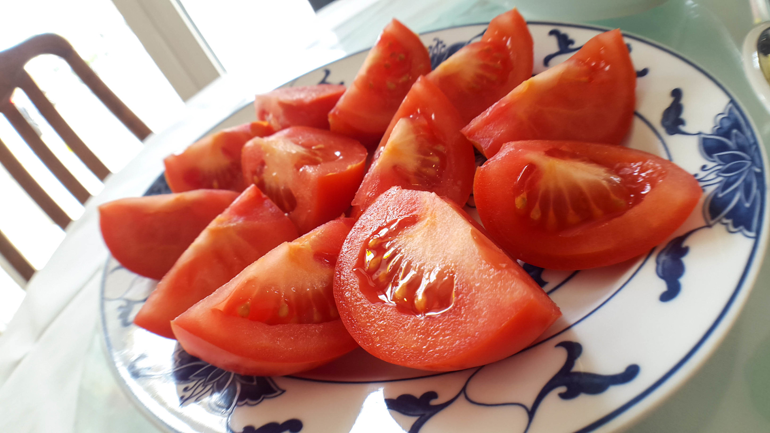  2-3 Tomatoes cut into quarters 