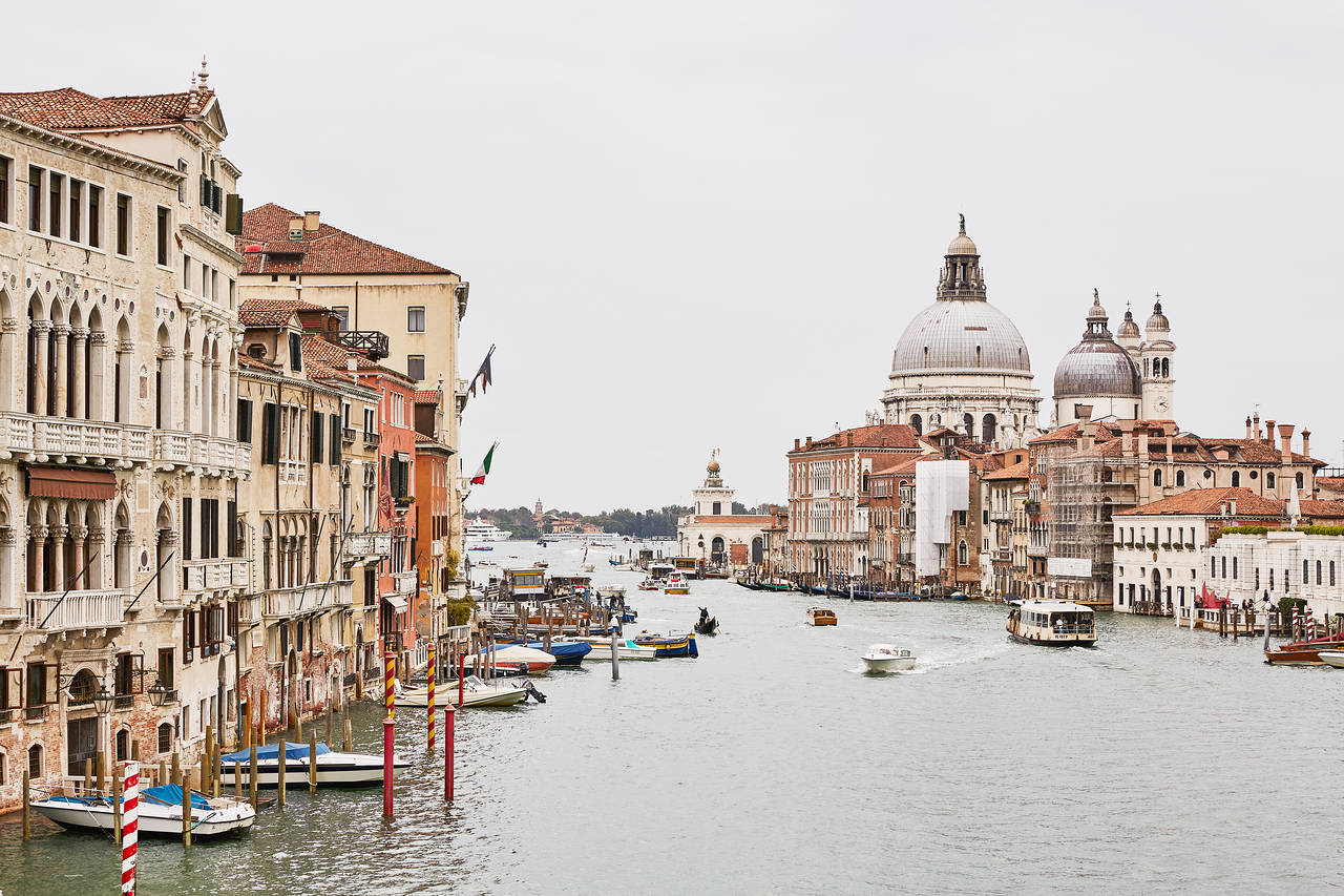 Venice Palazzetto photographed by Matteo Imbriani