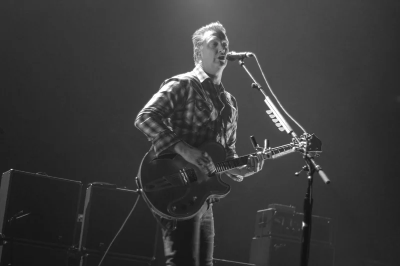 QOTSA-5.jpg