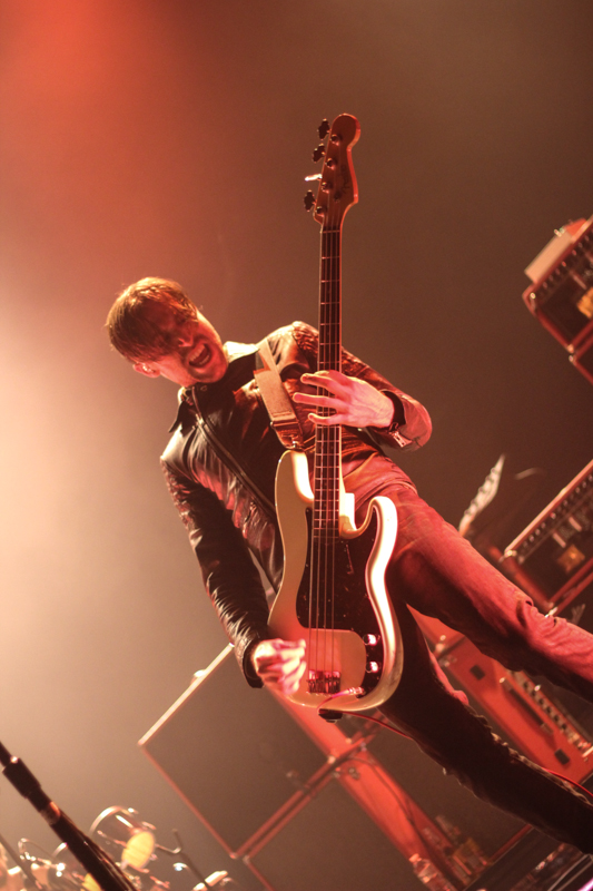 QOTSA-7.jpg