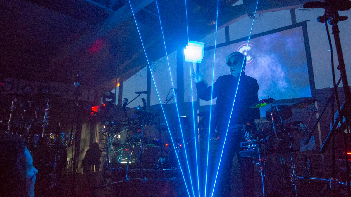 Robert DeLong -111.jpg