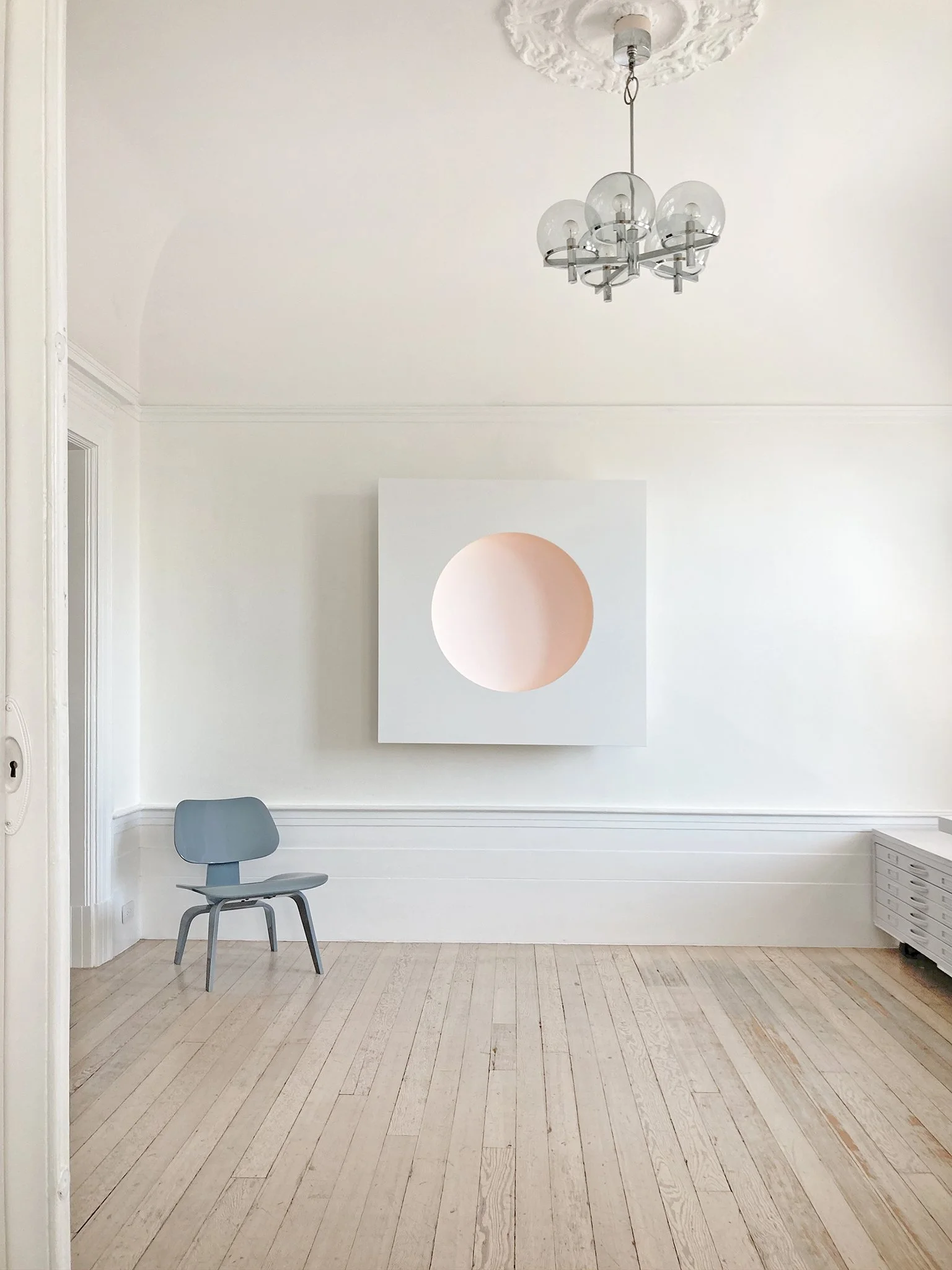 Edition EKTAlux installation - One Light (2022) by Raymond Graber