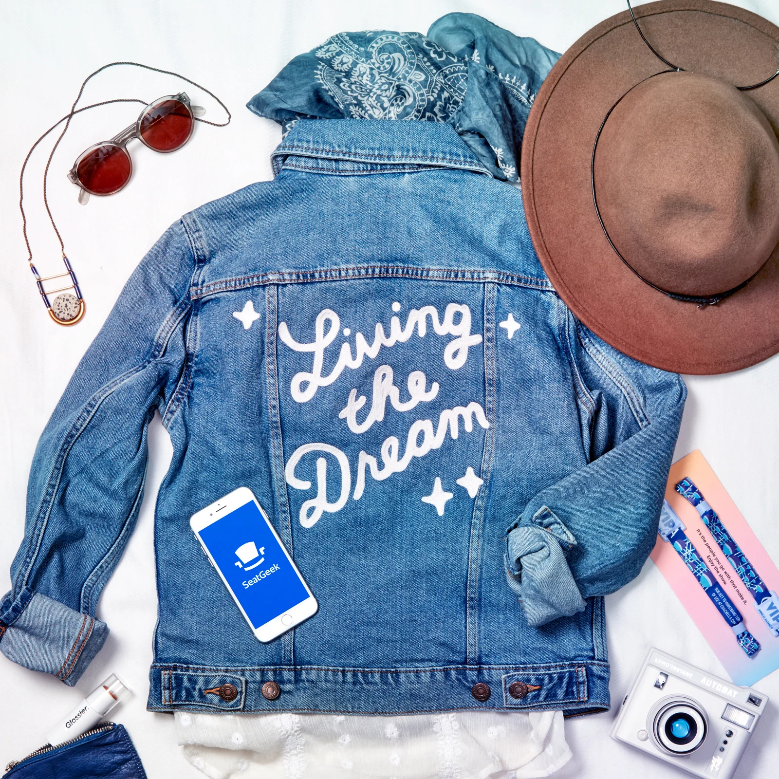 Laydown_Instagram_Square_Teala.jpg