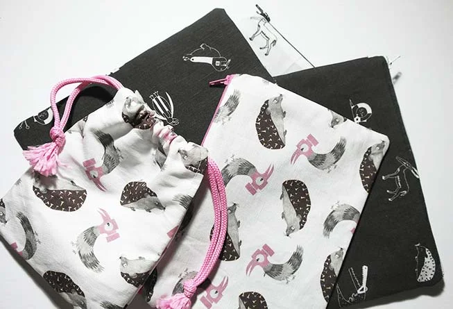 흑백 분홍.jpg