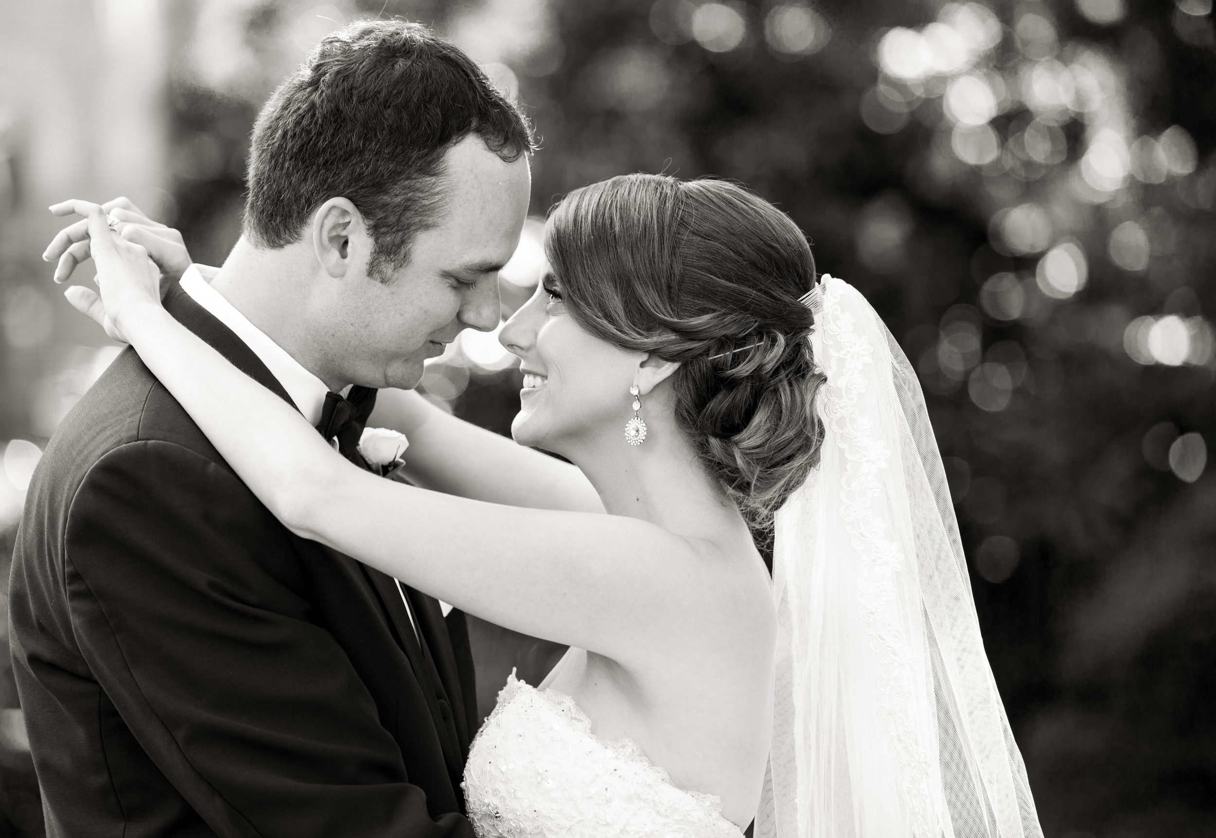 Amanda_and_Chris-439-B&W.jpg