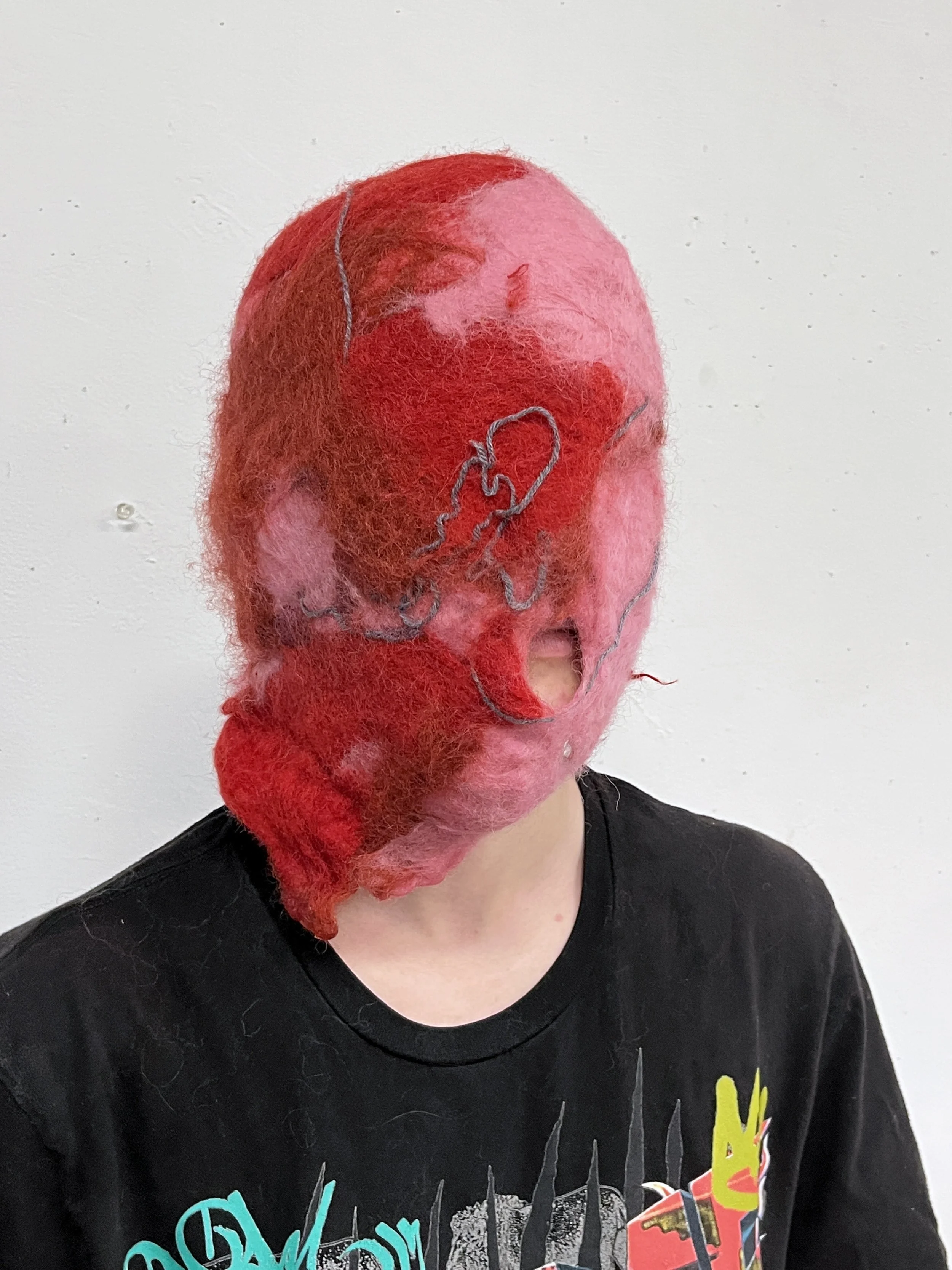 WET FELTING OVER AN OBJECT