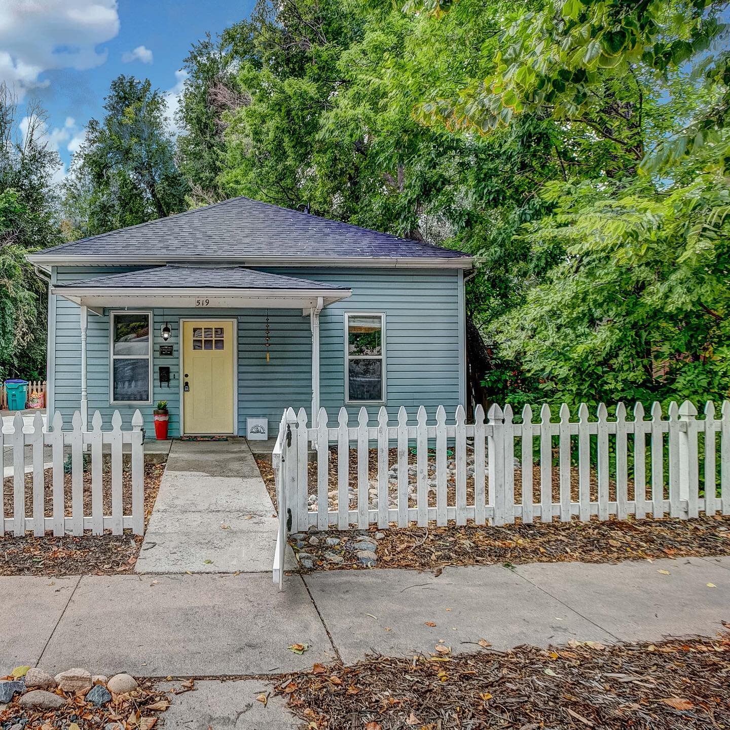 Sweet old town Fort Collins cottage offered by @sueviney