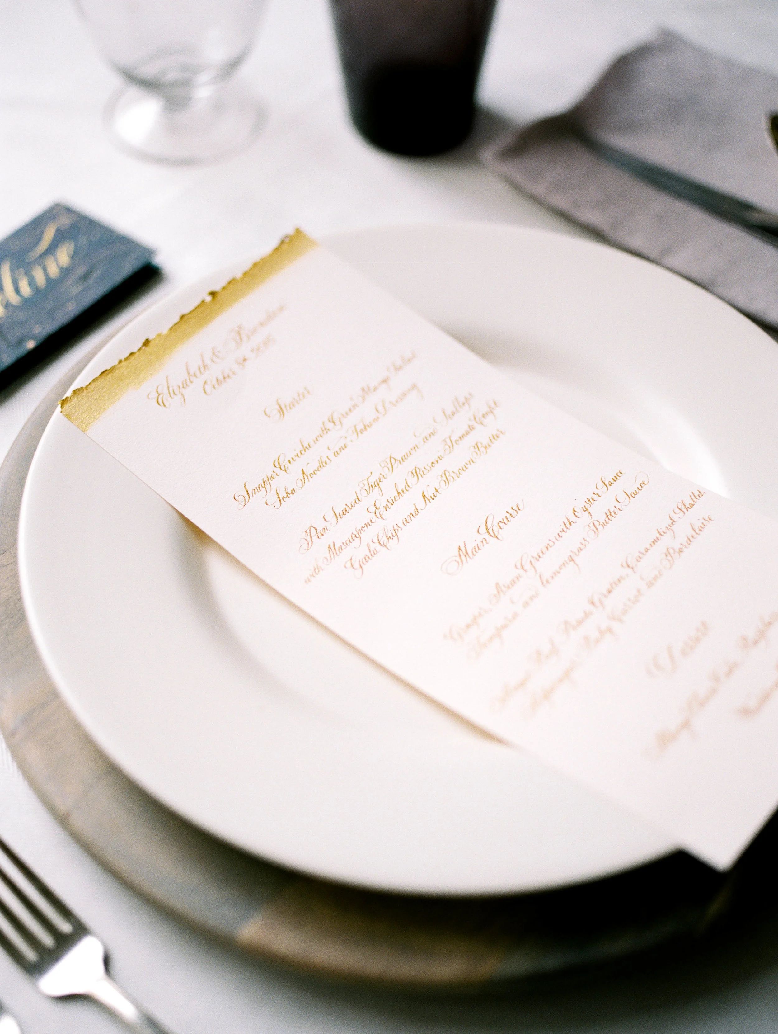 Emerald Green Wedding Styled Shoot | Calligraphy and Paperie by www.chavelli.com | Photography by www.jleephotos.com
