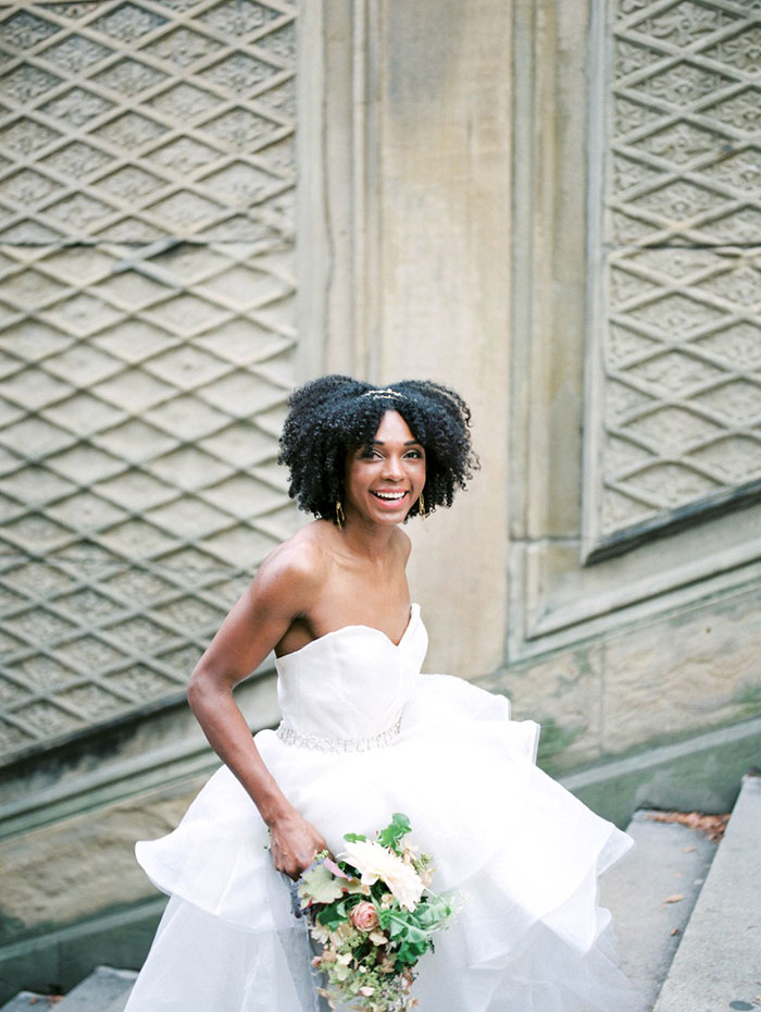 Emerald Green Wedding Styled Shoot | Calligraphy and Paperie by www.chavelli.com | Photography by www.jleephotos.com | Flowers by www.daysofmayflorals.com | Model www.lauratully.co | Dress www.loulettebride.com