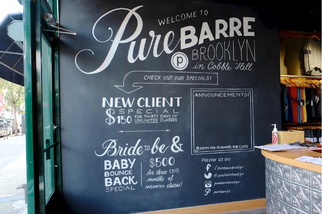Interior graphic mural in chalkboard lettering by Chavelli | www.chavelli.com