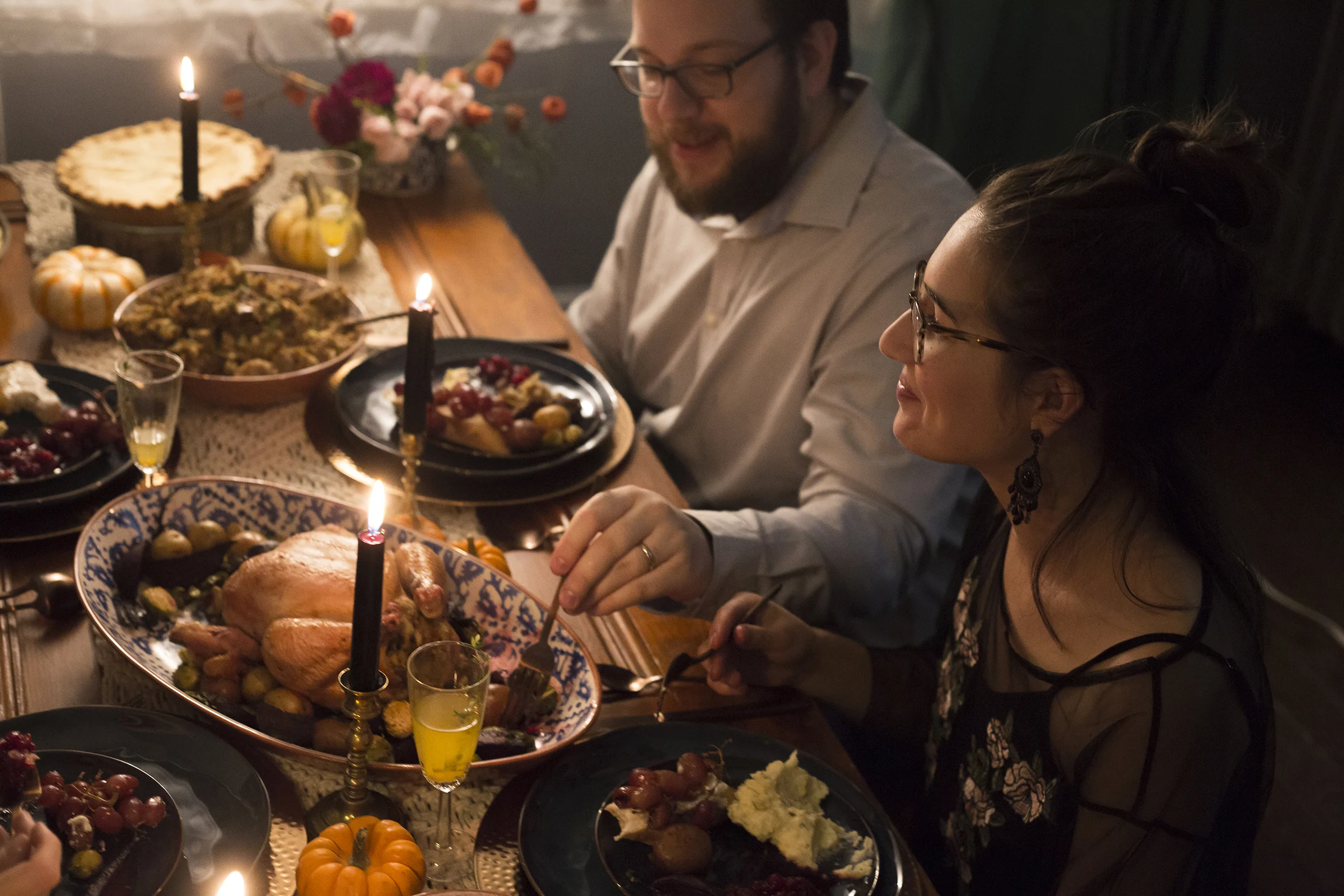 A Friendsgiving shoot // calligraphy by Chavelli www.chavelli.com // photography by www.rjimagery.com // styling by https://www.togethereventplanning.com/