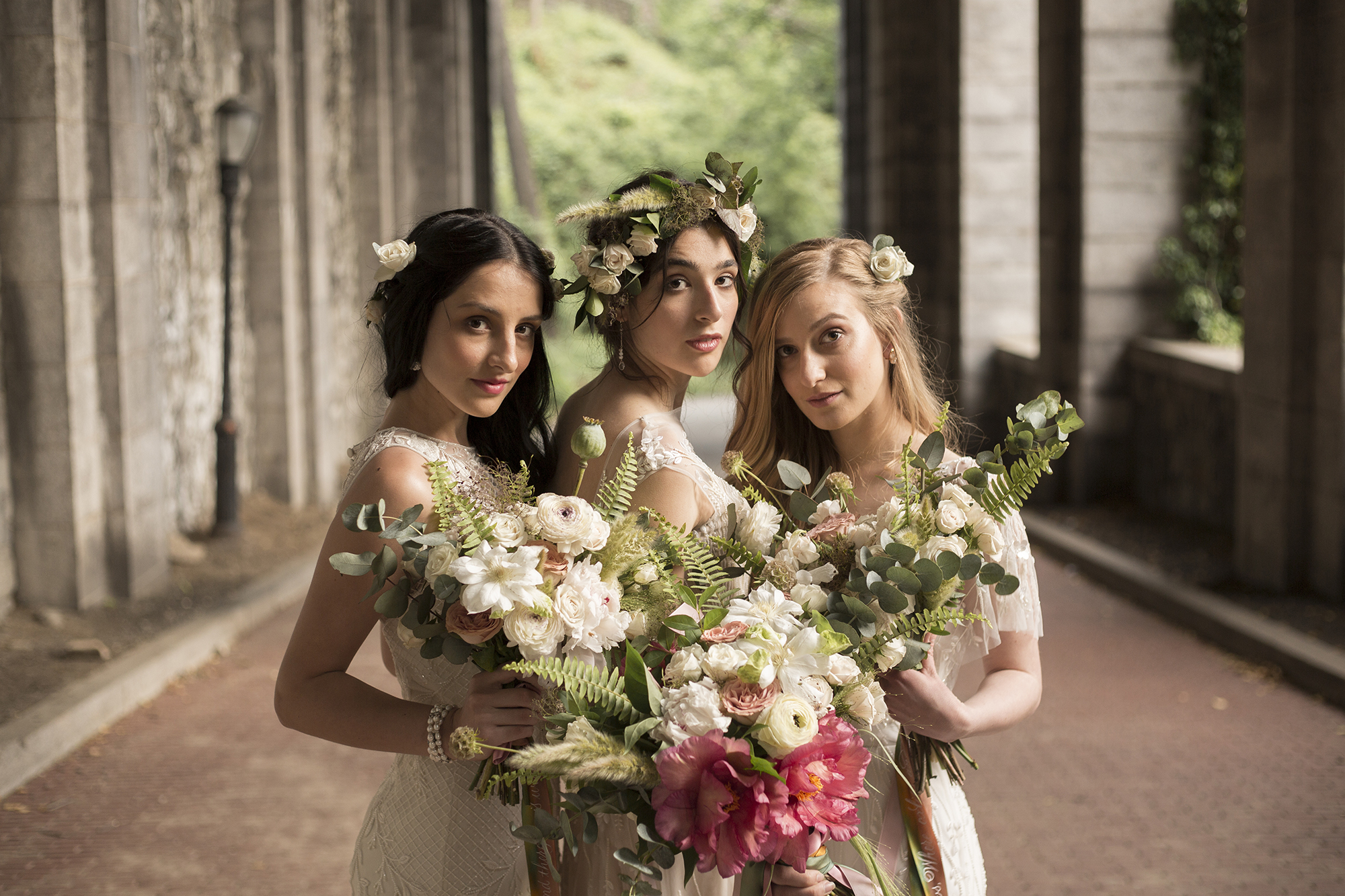 Midsummer Night’s Dream themed wedding editorial shoot | www.chavelli.com