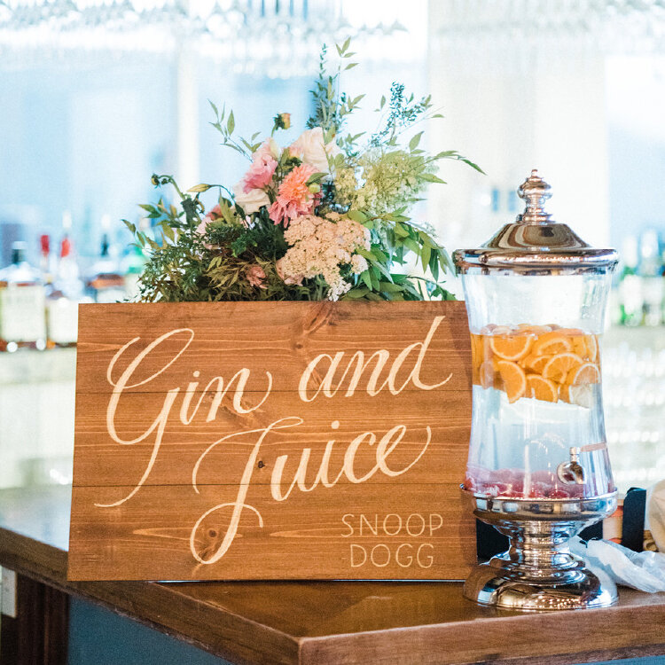 Wedding Gin & Juice Drink Sign