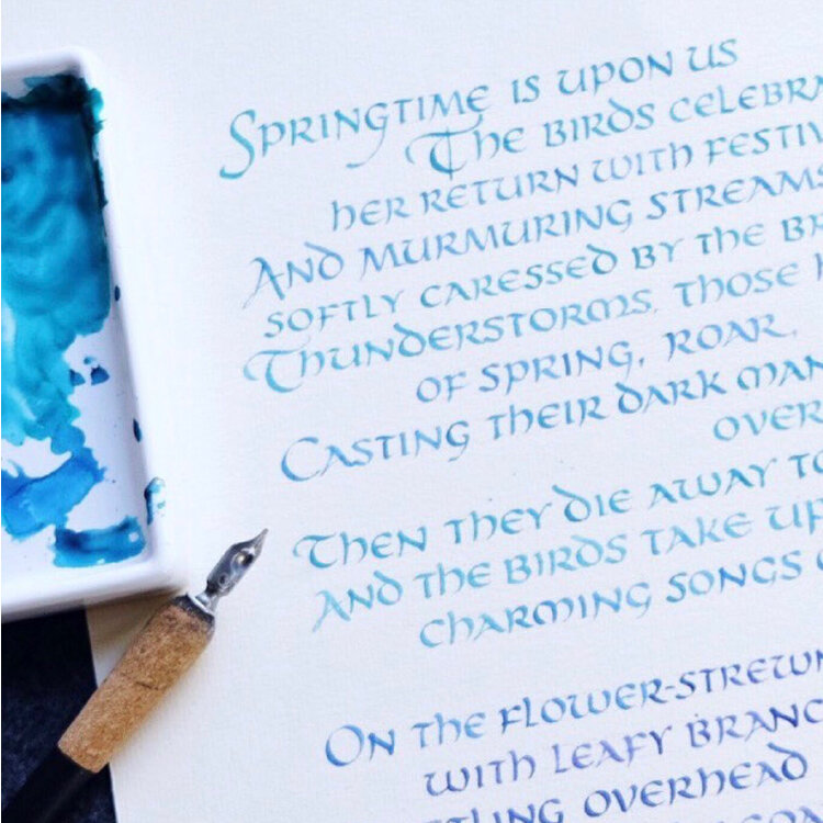 Layout : Ombre poem in uncial calligraphy