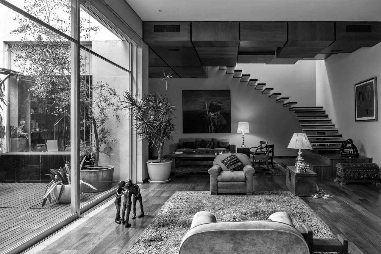 DSC_3268 gless bw.jpeg