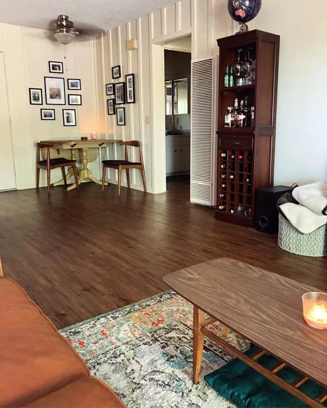 Happy Friday! 😅
.
While I am tying up some loose ends on some before and after projects, I thought it would be fun to share some elements of our home. I am a HUGE fan on repurposing and thrifting and realized that 90% of our home furnishings are 2nd