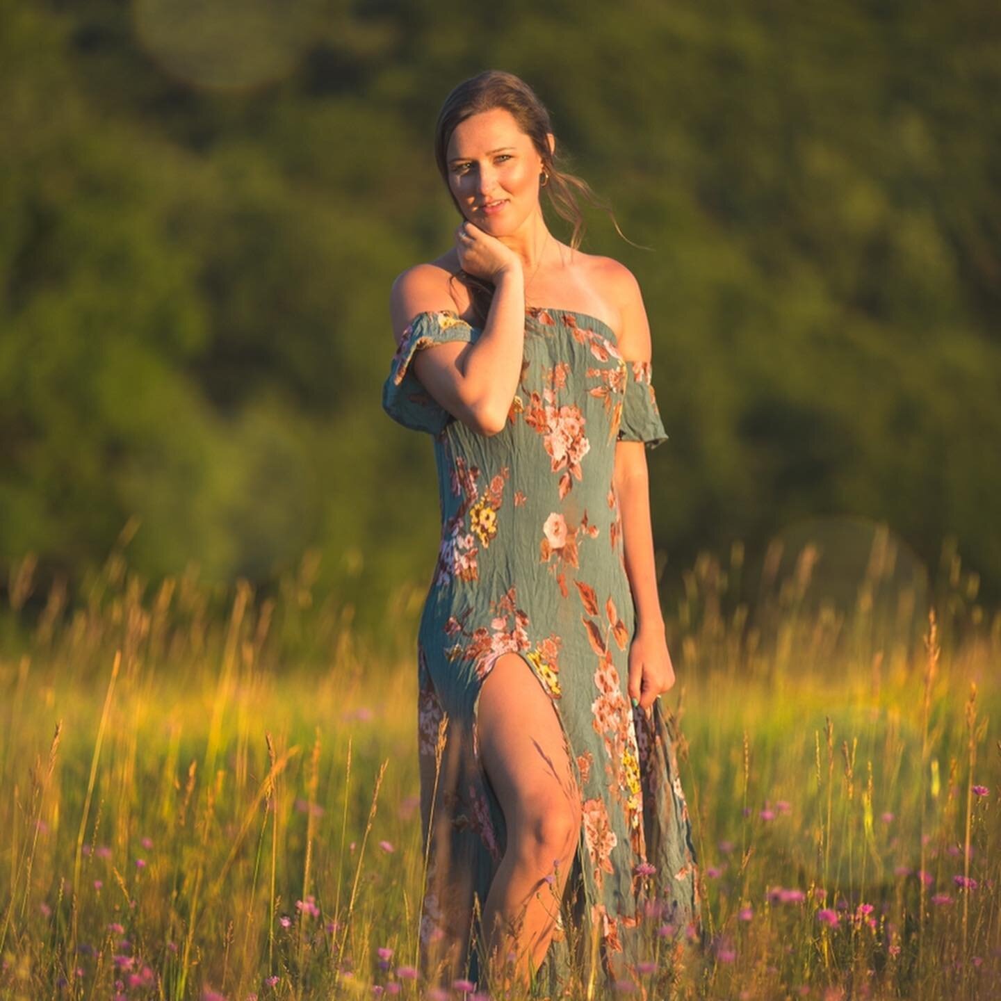 My muse, always ❤️🍂🍁 #photograph #photography #photoftheday #photographer #photooftheday #photo #beautifulphoto #canon #dslr #photoshoot #ohio #sunset #goldenhour #fashion #fashionphotography #model #modelphotography #michigan #fall #autumn