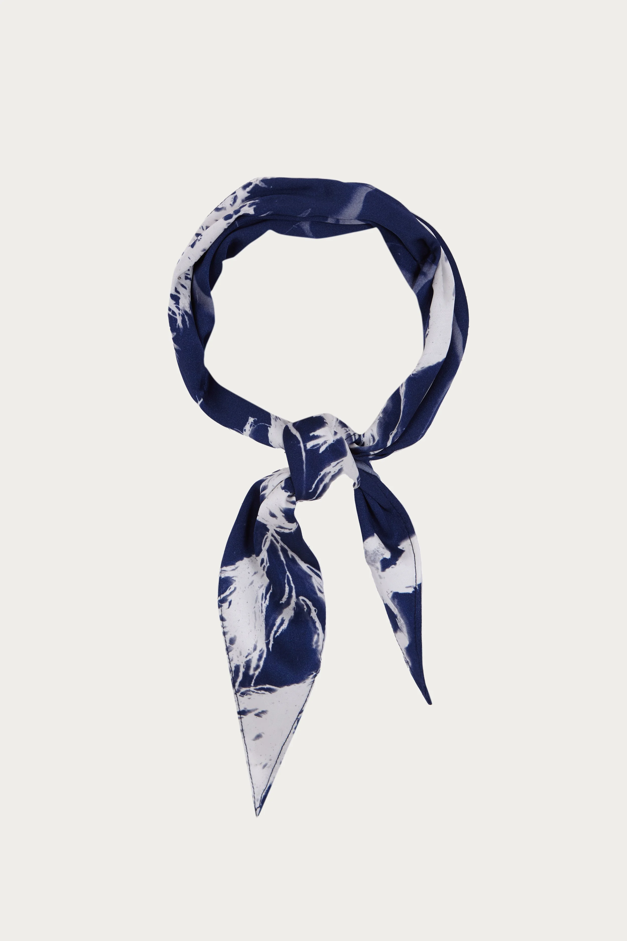 CARLOTA BARRERA-SS23-SCREENPRINTEDSCARF.jpg