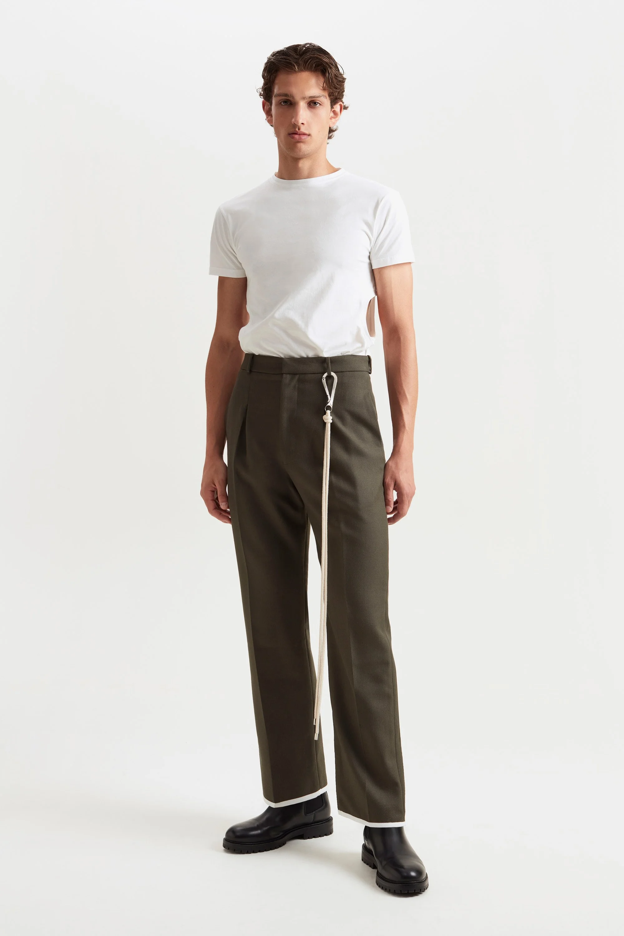 CARLOTA_BARRERA_FW23_Pleated_Trousers_with_Cord_1.jpg
