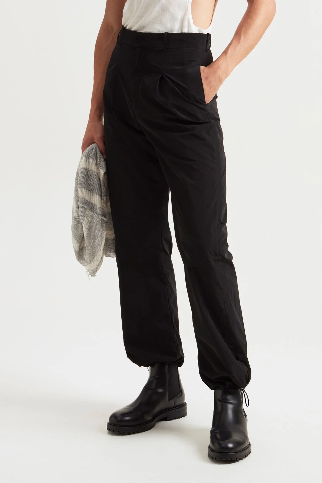 CARLOTA_BARRERA_FW23_BlackTechnicalTrousers_1.jpg