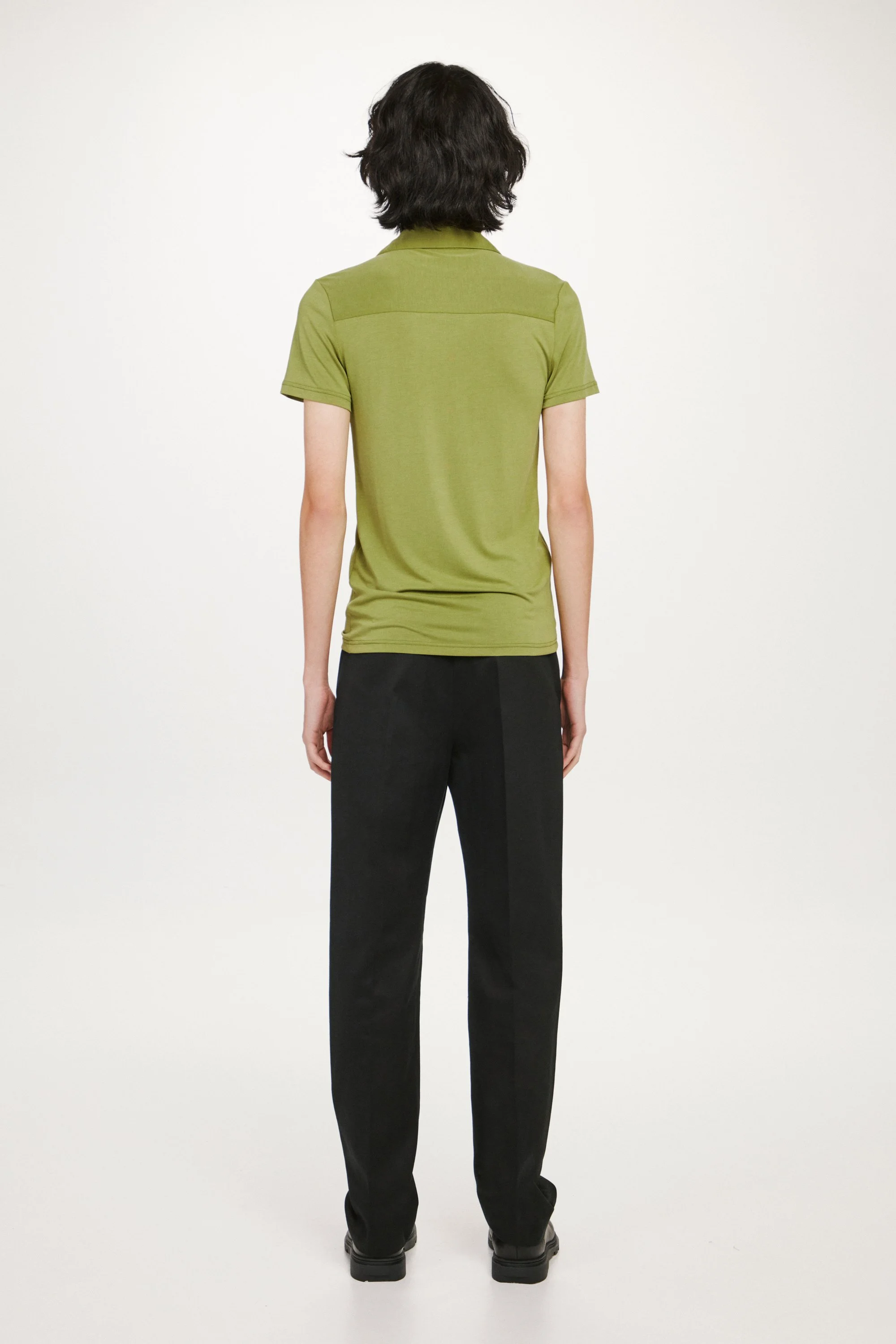 CARLOTA_BARRERA_SS24_GREEN_JERSEY_SHIRT_04.jpg
