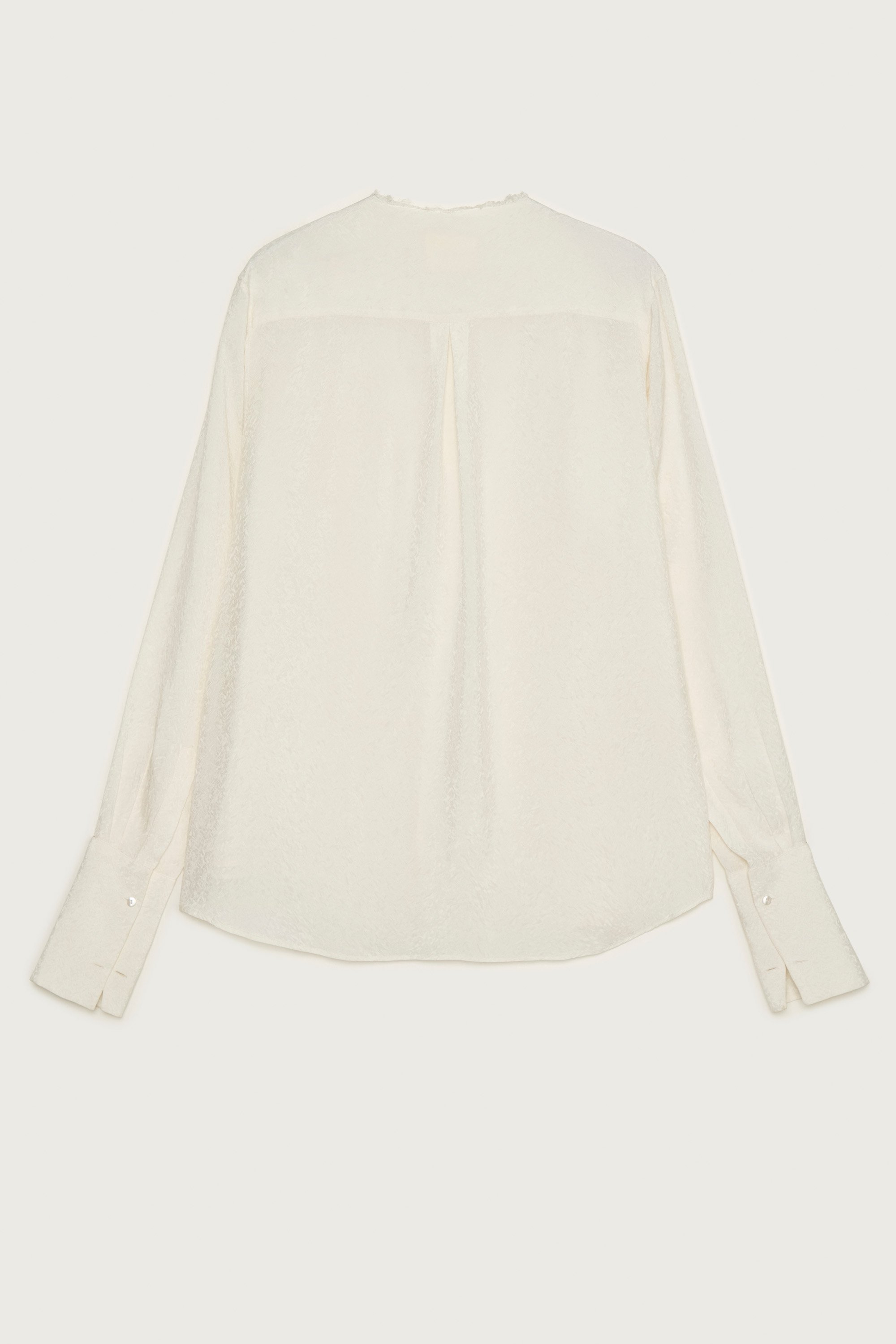 CB_TUXEDOSHIRTSLITSWITHOUTCOLLAR.BACK.jpg