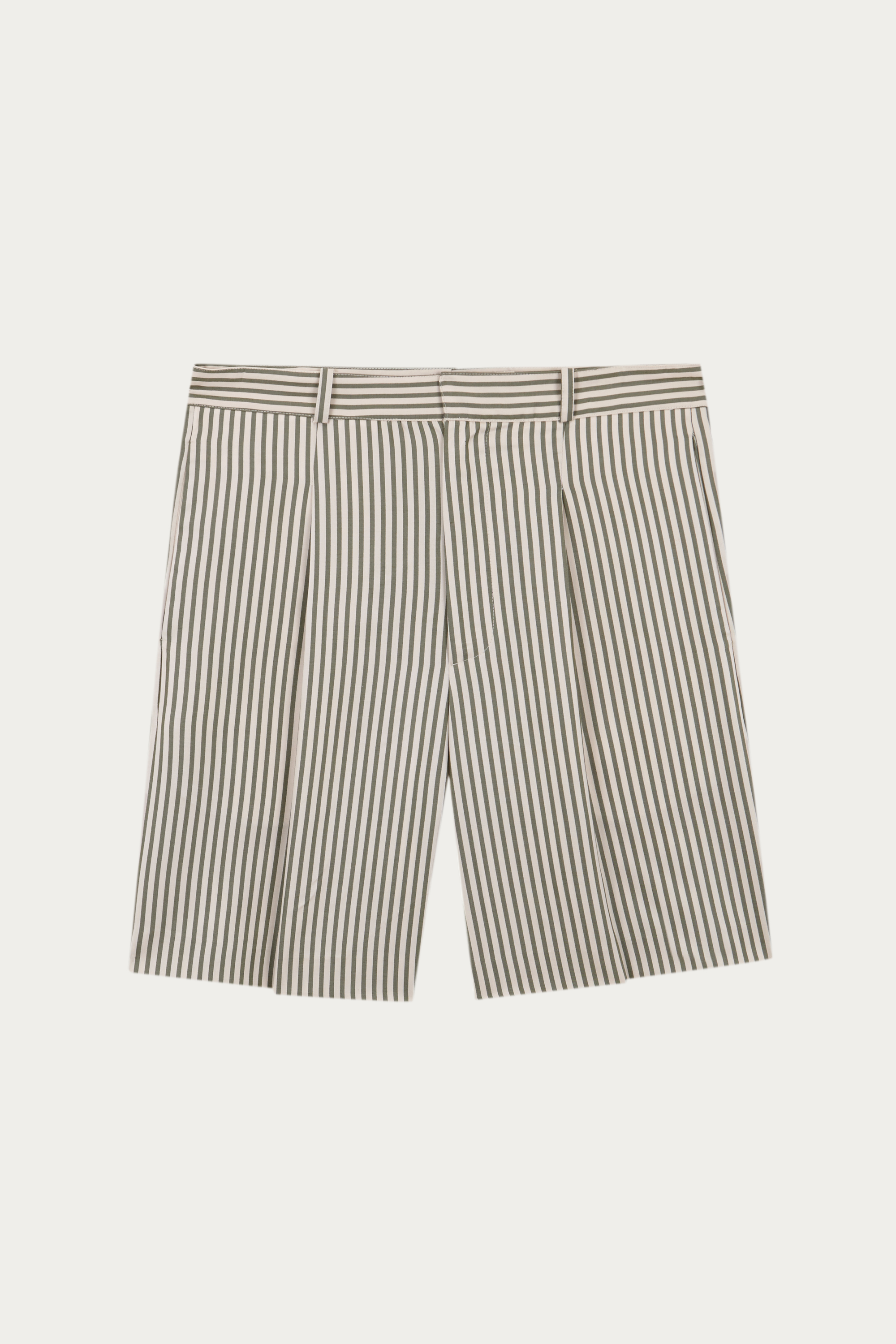 PLEATED SHORTS