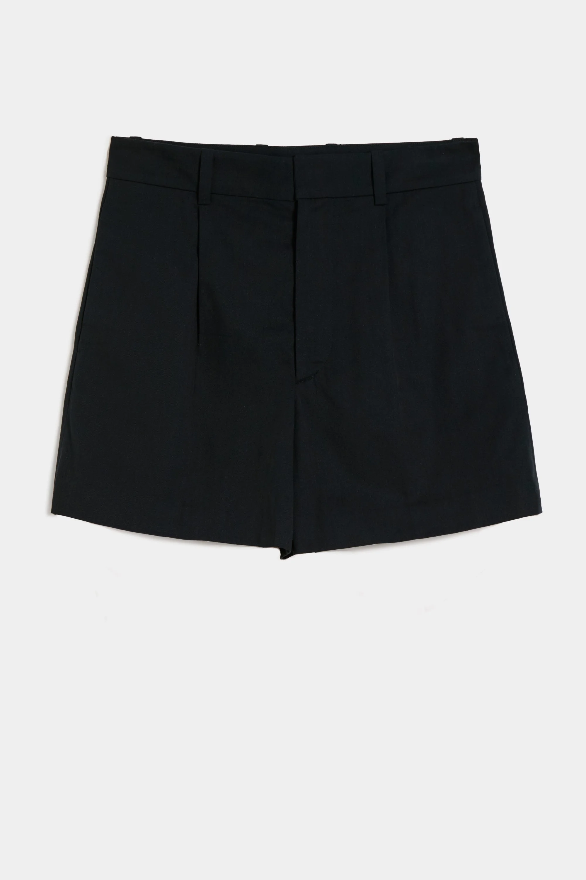 PLEATED SHORTS
