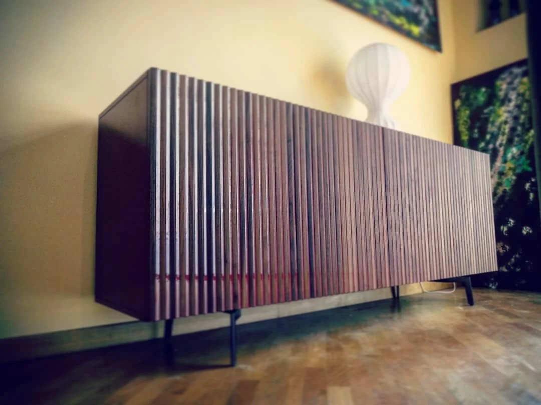 Nuovo arrivo. Madia #leon #decor by @casamaniadesign_official.
#lecce #design #madeinitaly🇮🇹