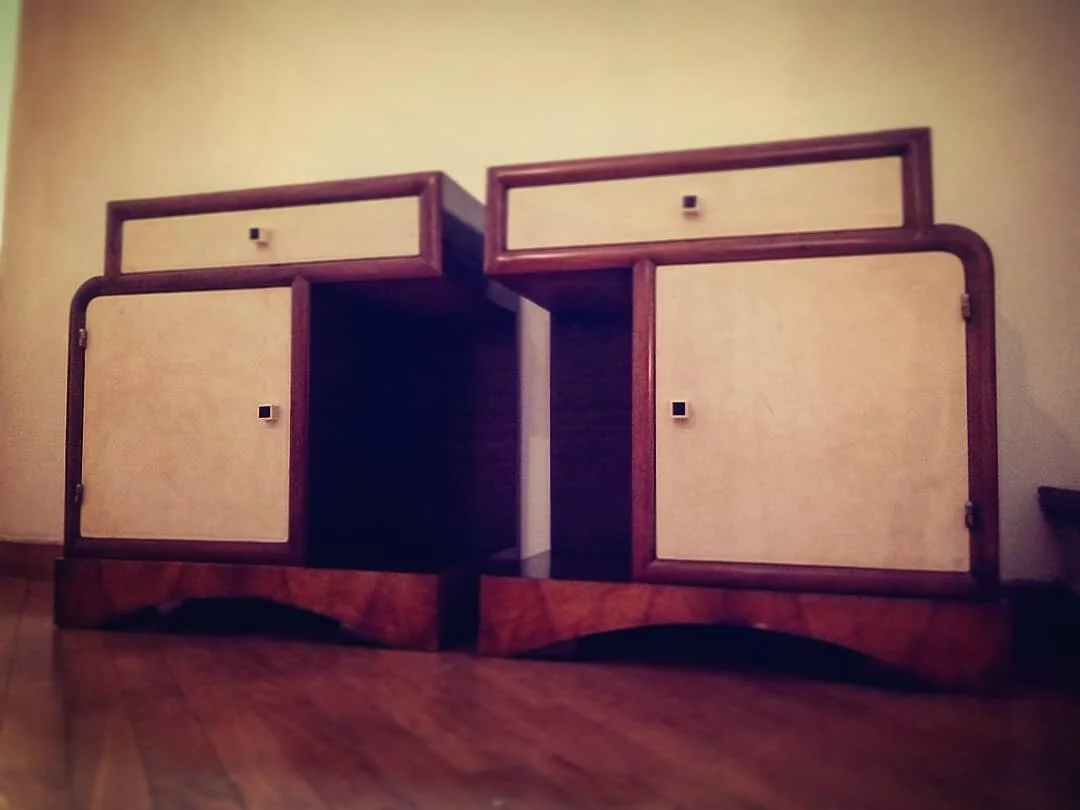 Coppia di #comodini #Dec&oacute;. #Originali dei primi anni del #novecento. Pezzi unici di #modernariato esposti presso il nostro#showroom di #Lecce