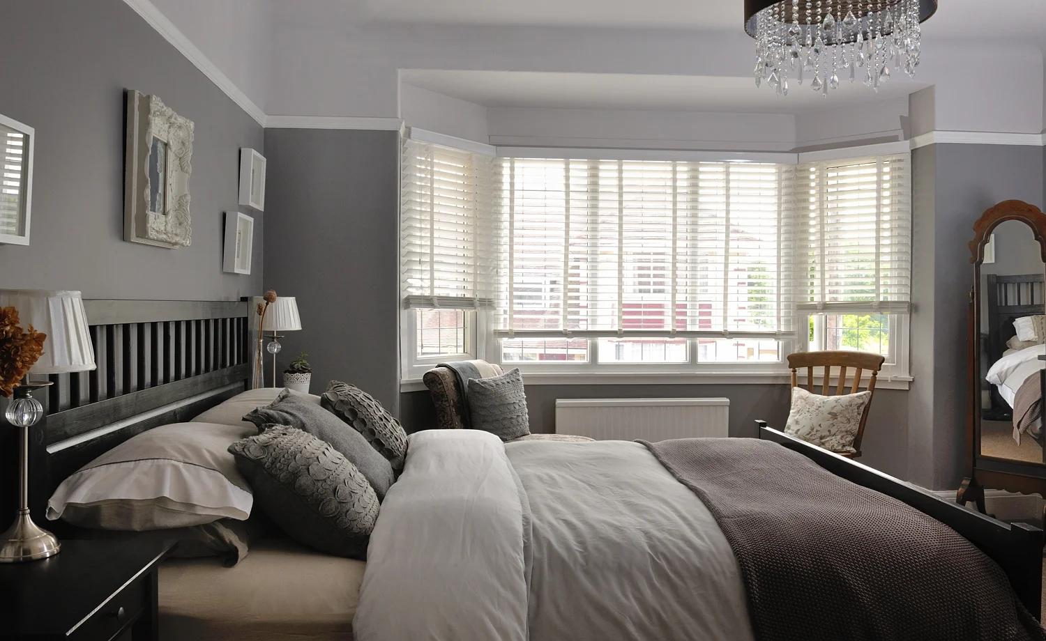 Tighes Bedroom, Swansea.