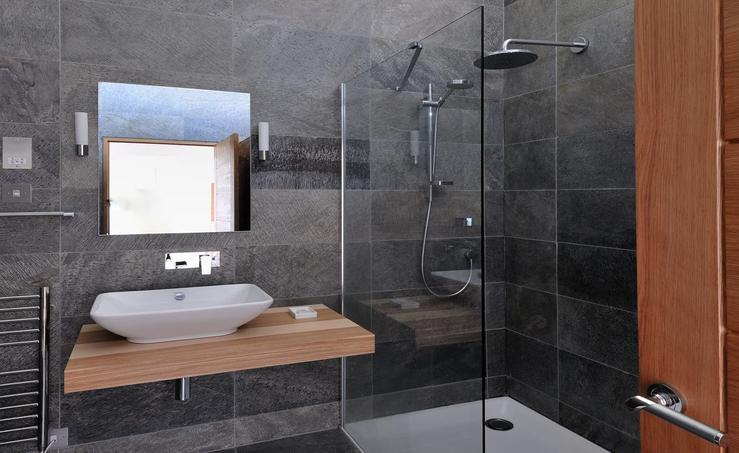 Bathroom, Itton Common House, Monmouthshire.