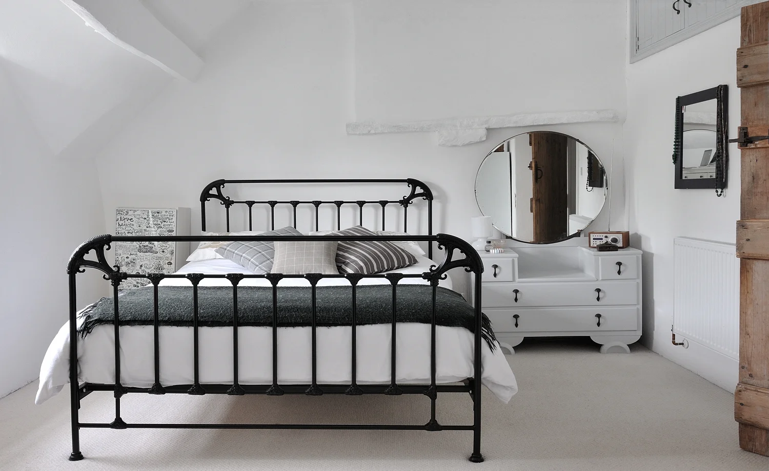 Master Bedroom, Anwen Cottage, Llantwit Major.