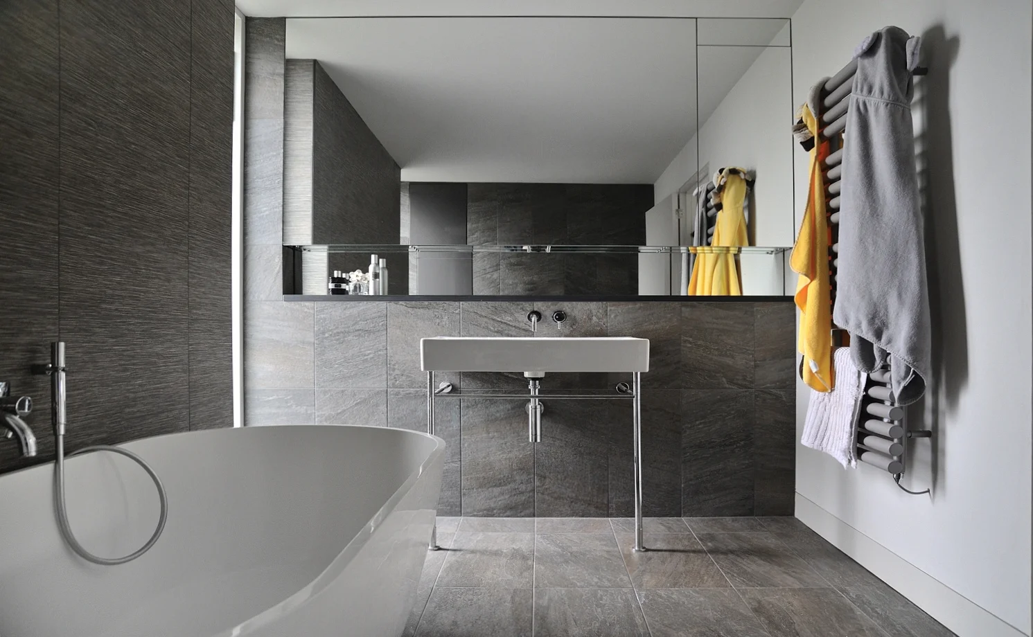The Nook, Bathroom.