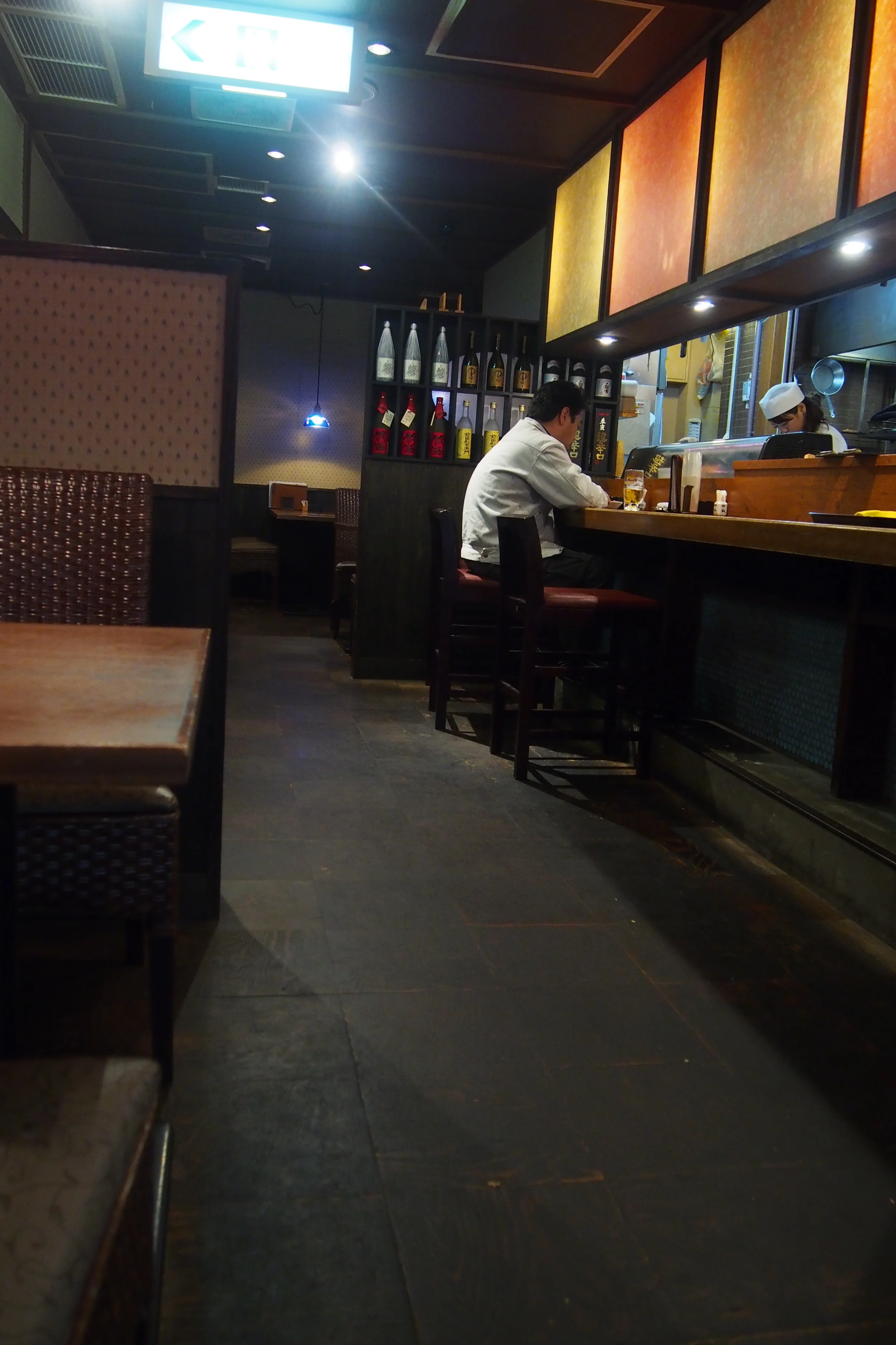Empty restaurant.