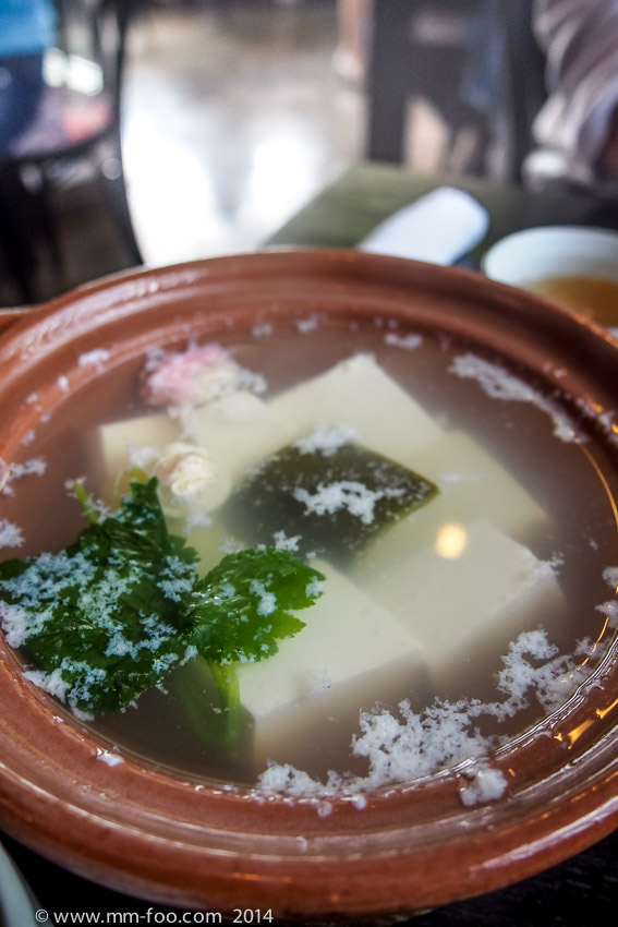 Tofu in clear soup