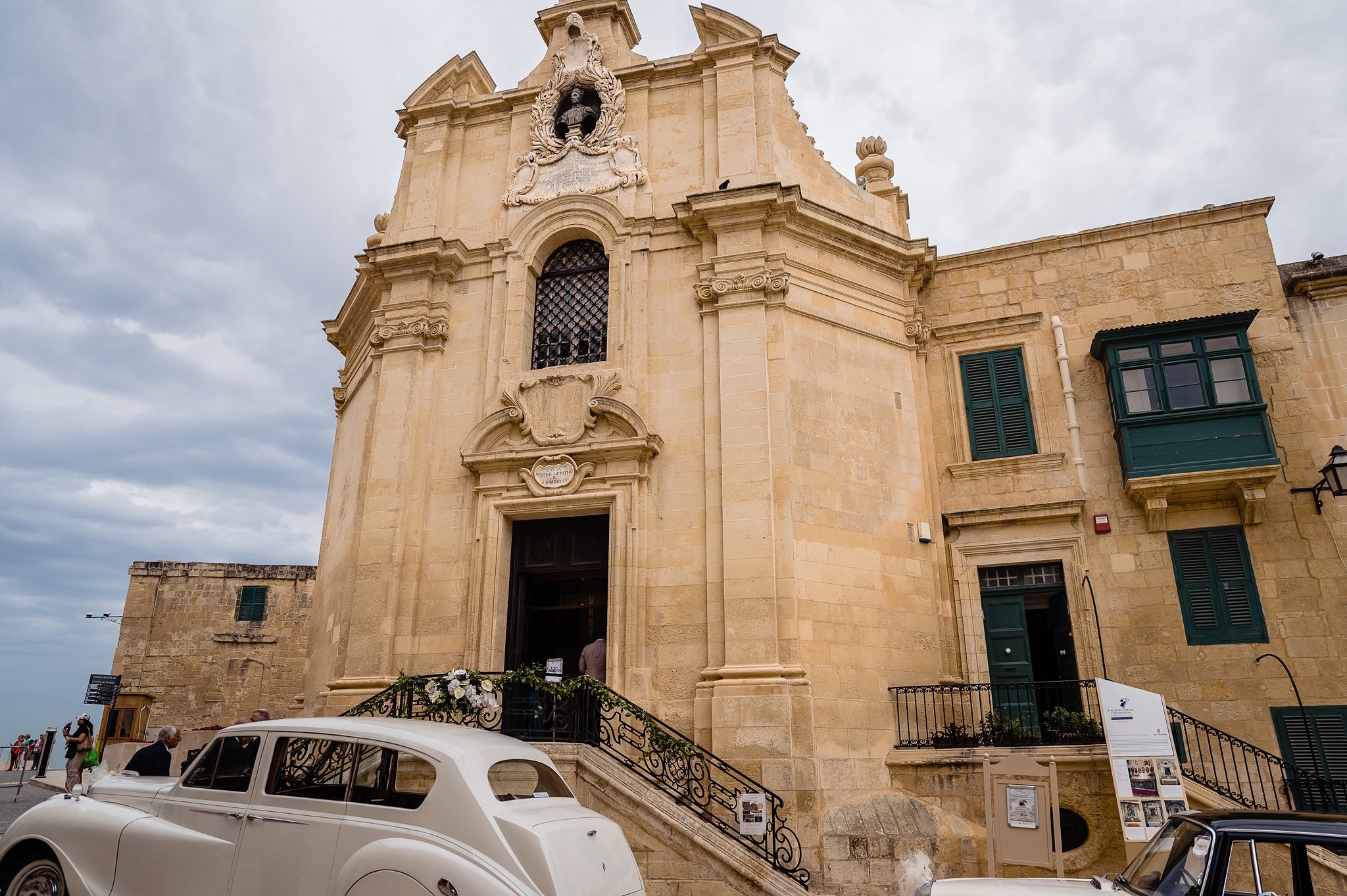 Abigail and Sam's wedding at the Saluting Battery in Valletta_0044.jpg