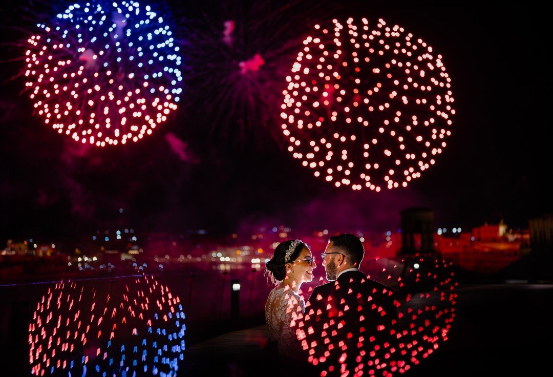 When your wedding day falls on the same day as the fireworks festival 🎆 😍 A few frames from last night's wedding at the @mcc_malta - Christine + Antonio 🎥: @kurtcauchi_video @visitmalta 
#weddingphotography #wedding #weddinginspiration #weddingday