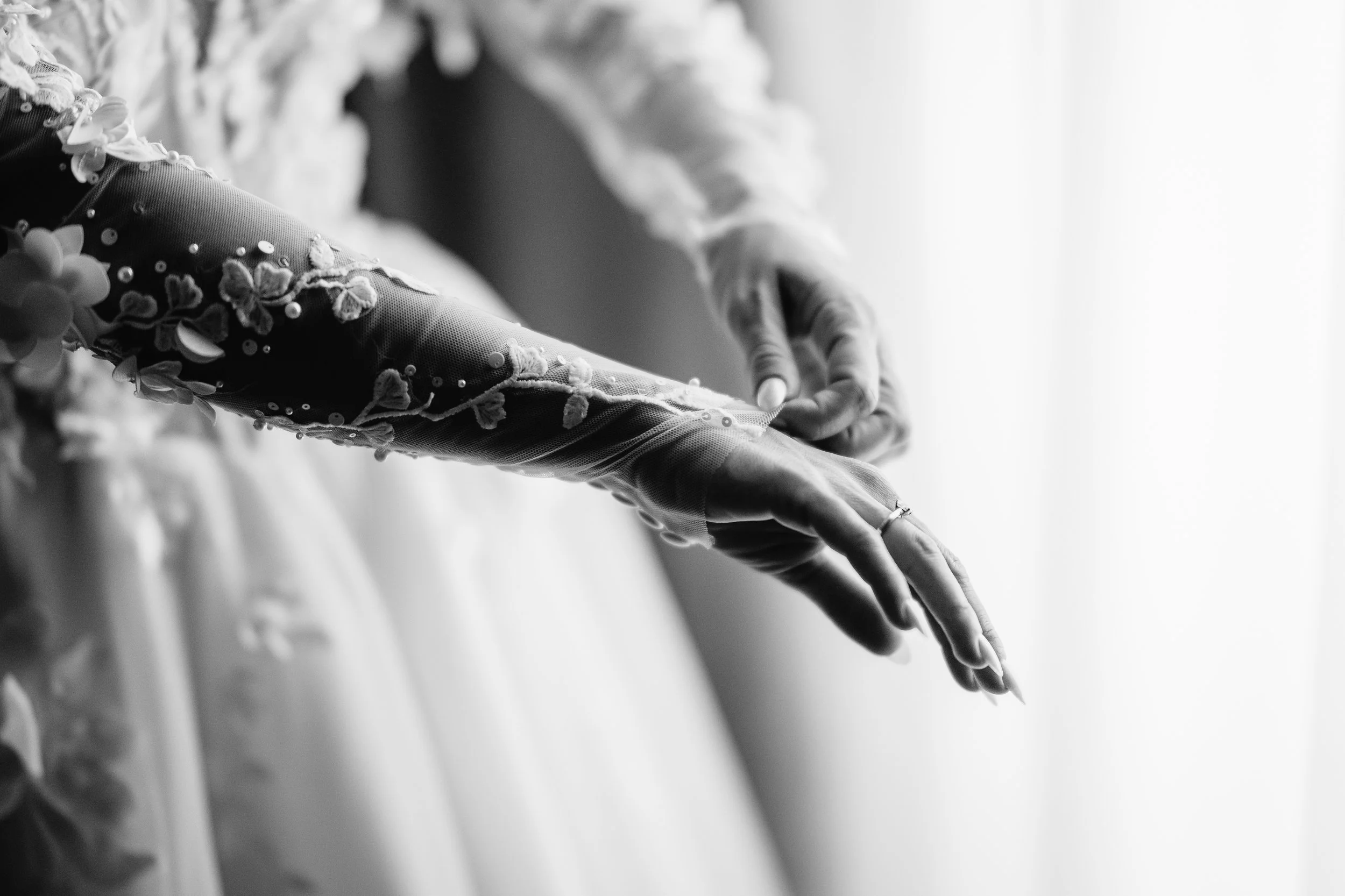 Audrey & Kerstin's Wedding at the Saluting Battery, Valletta_0021.jpg