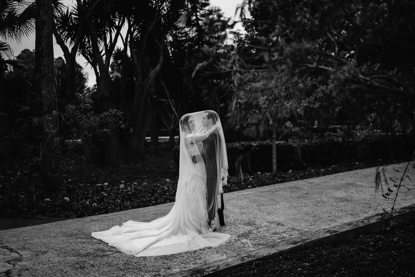 Amii &amp; Samuel ❤️

Venue: @giardini_lambrosa 
Cinematography: @james_weddingfilms 
Band: @rug_malta 

@amii_camilleri @samuel_attard