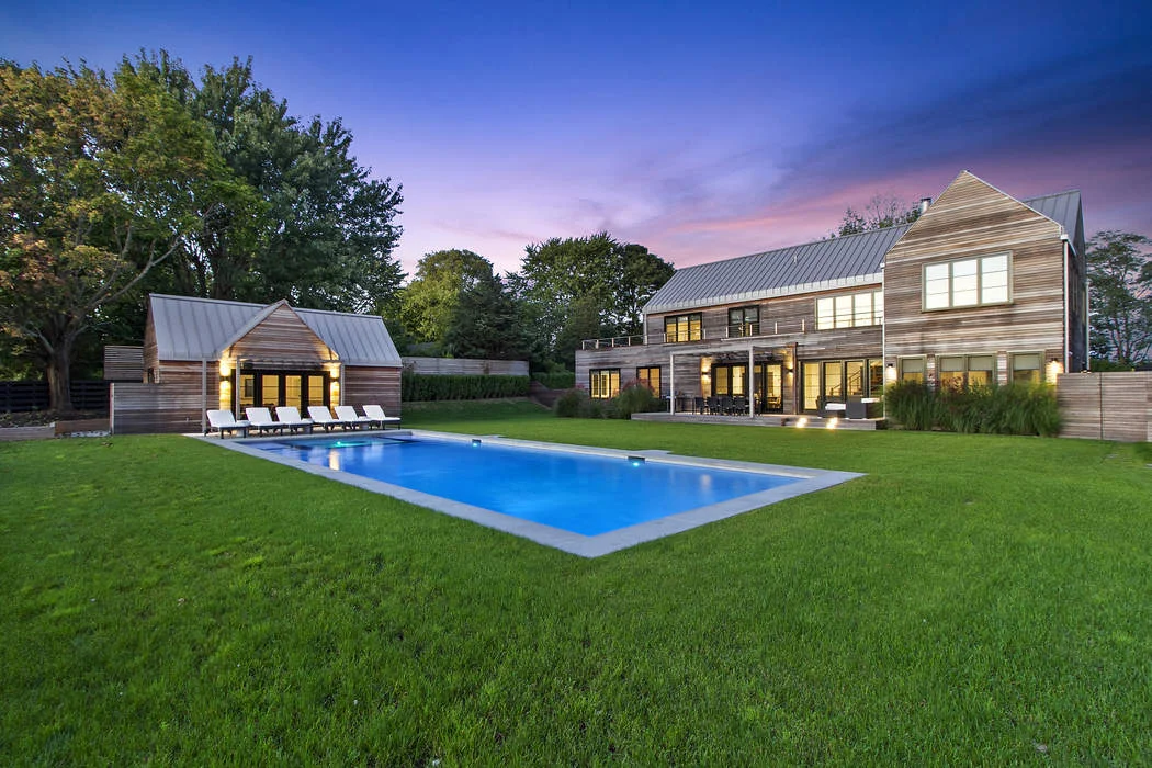 164DeerFieldRoad(BHHArchitects)Rear10.jpg