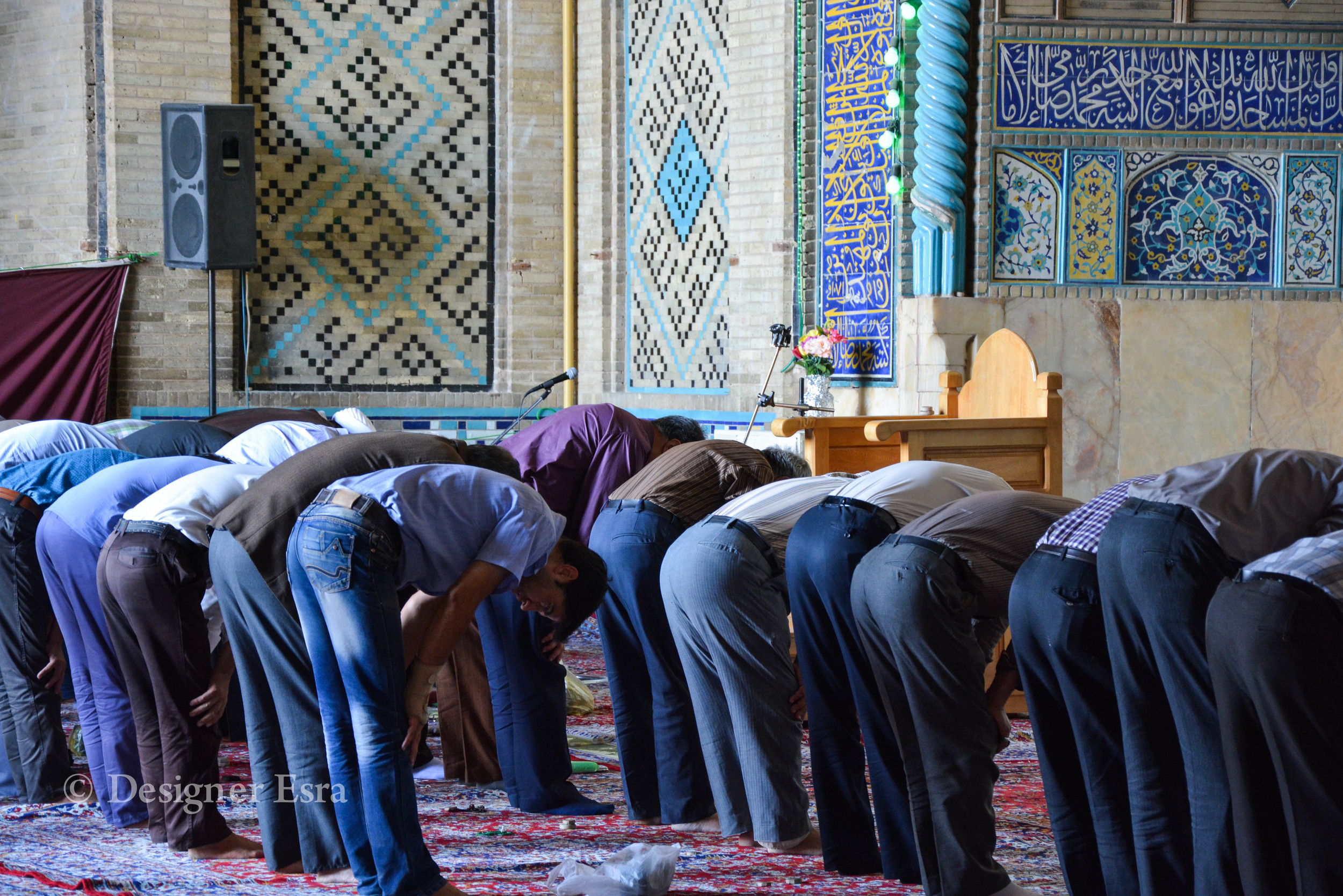 Prayer in Agah Bozorg Mosque, Kashan