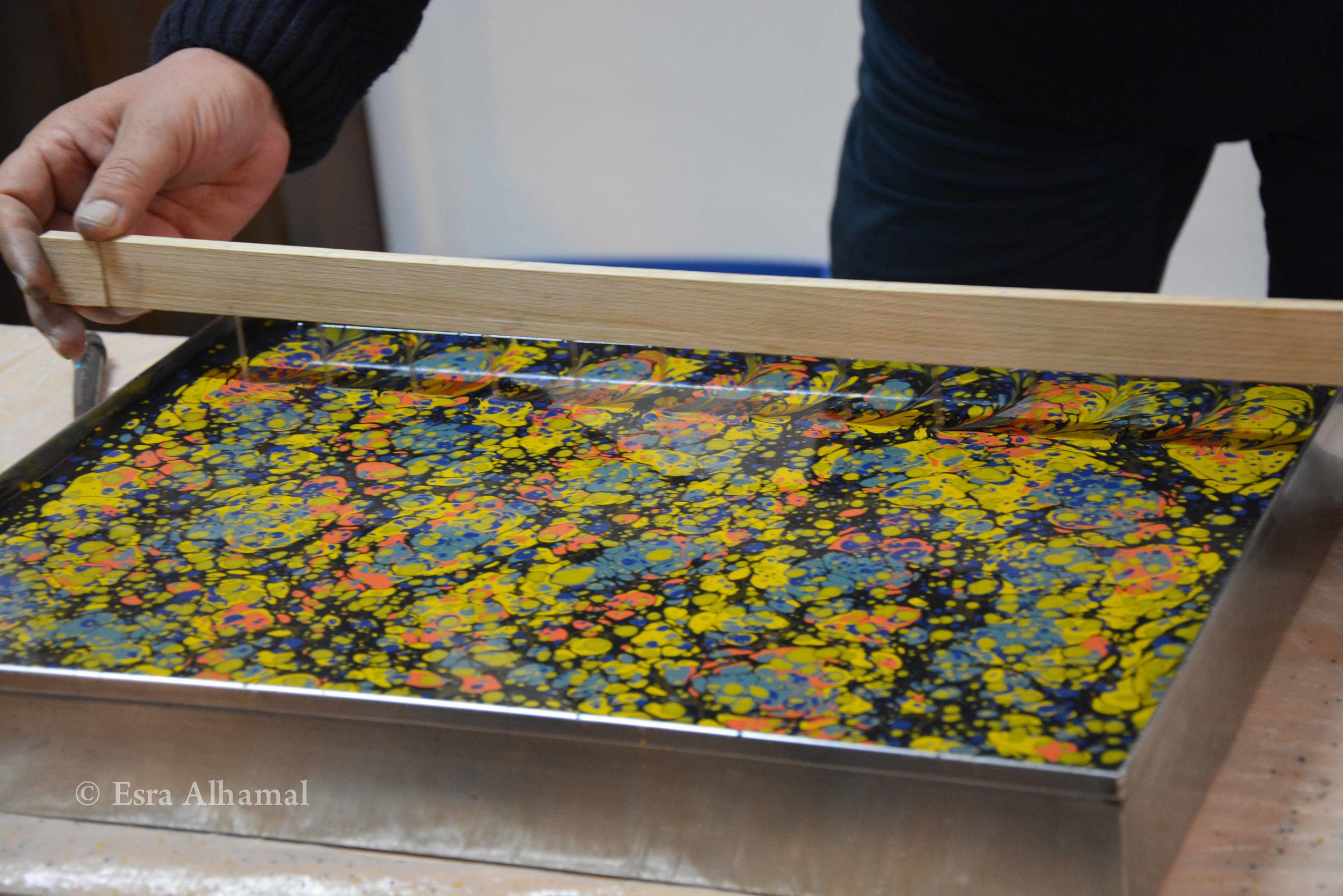 Changing the shape of Ebru/Marbling with tools