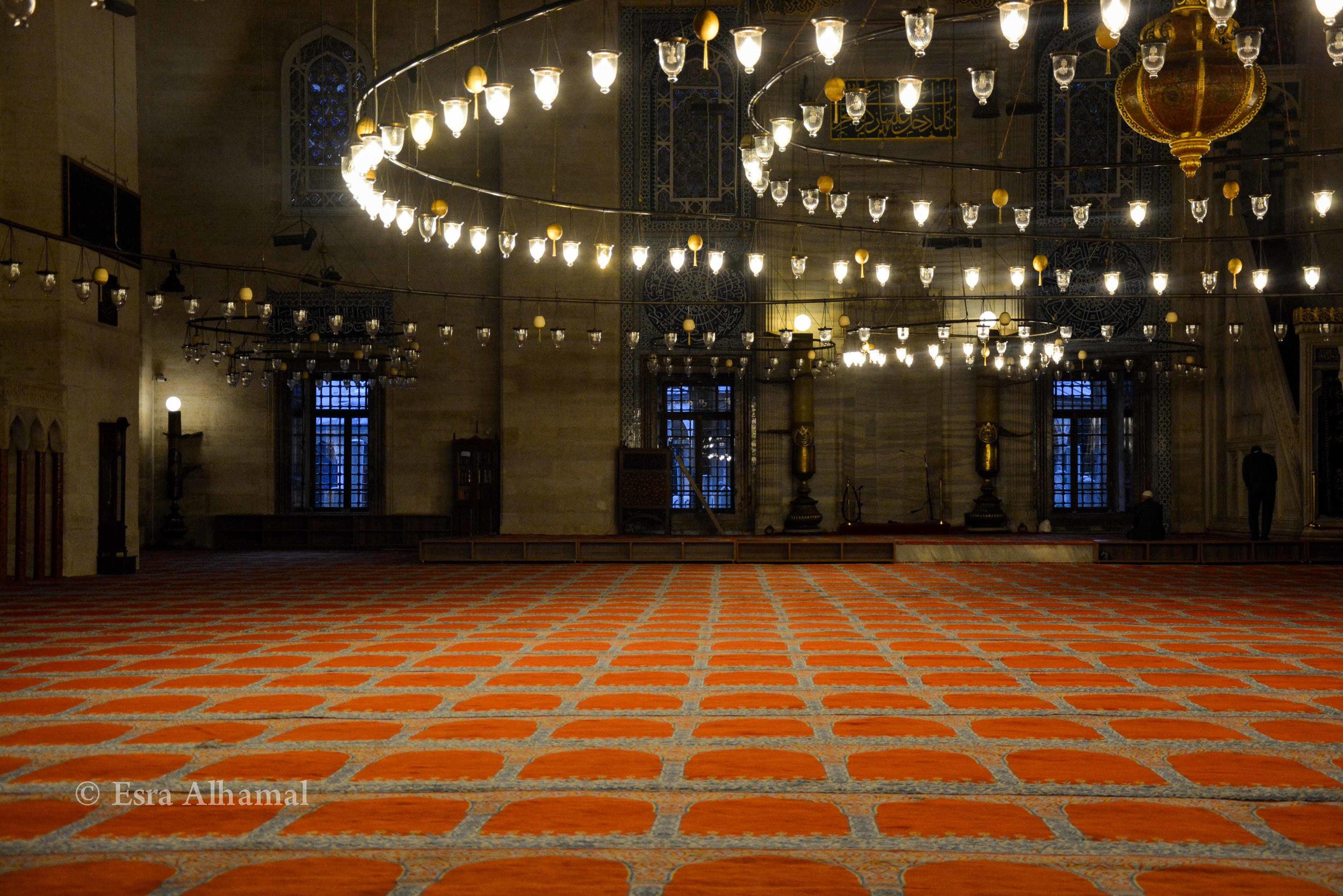 The grand lights in Sulymania mosque