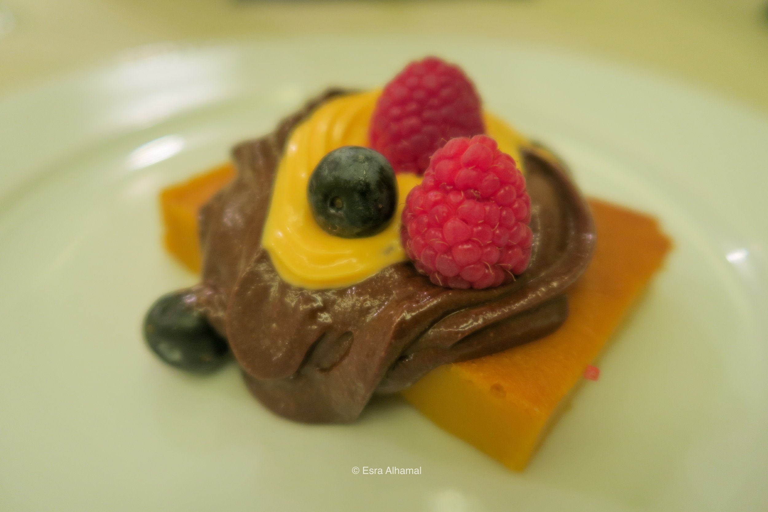 Orange cake with chocolate sauce