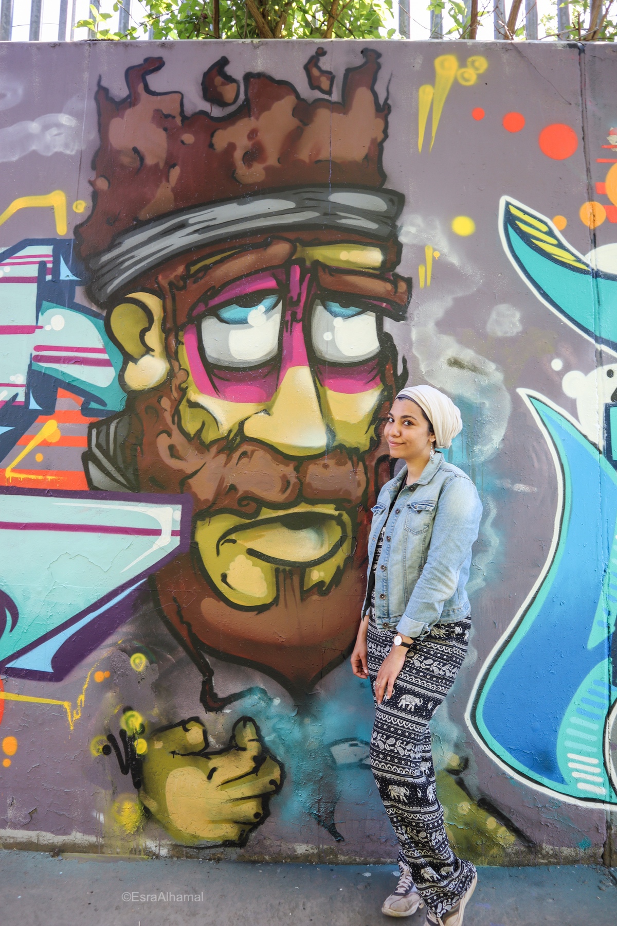 Hijab and Grafitti - Fidget One British Artist | Graffiti street art in Leicester