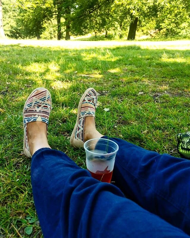 Sunshine &amp; ice tea in the park 🍹☀️