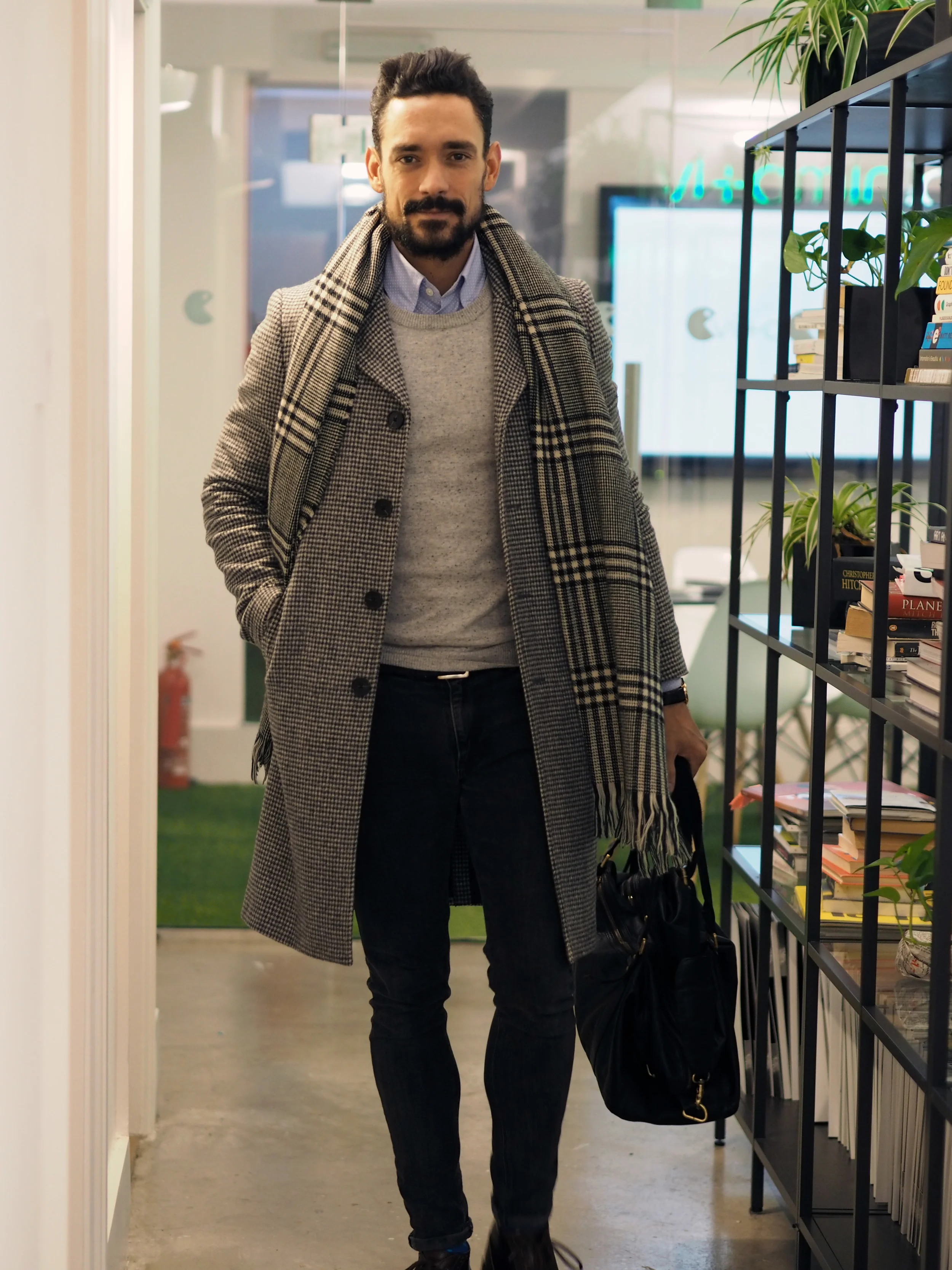 WHAT TO WEAR FOR A MEETING THESE DAYS?